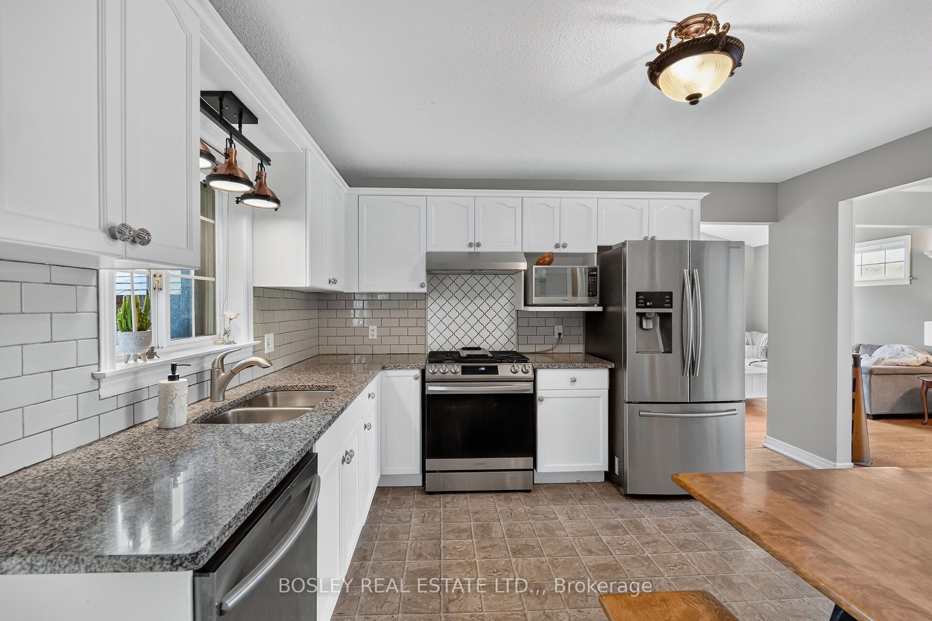 3772 Elm Street Property Photo 10