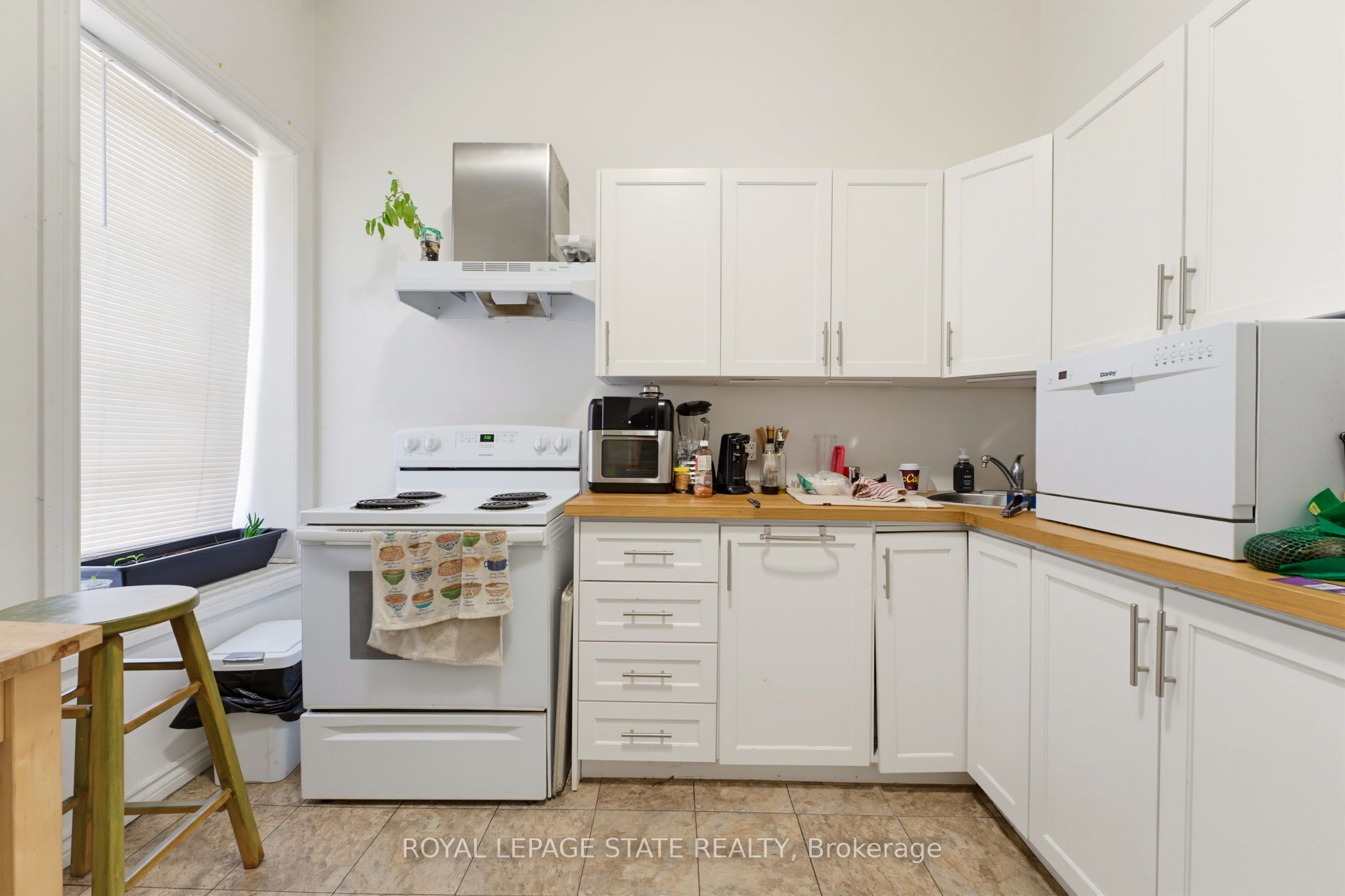 113 Wentworth Street S Property Photo 25