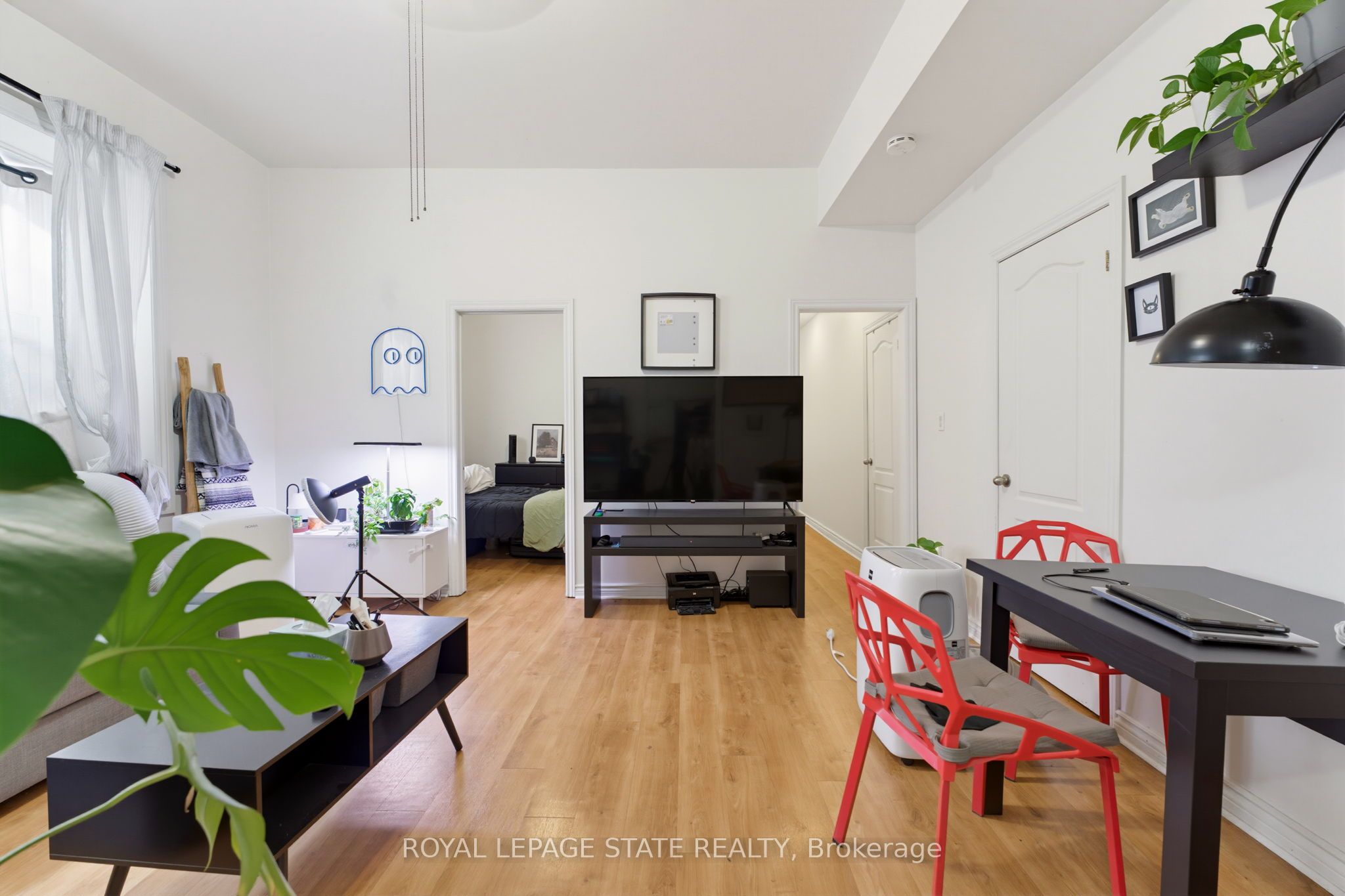 113 Wentworth Street S Property Photo 28