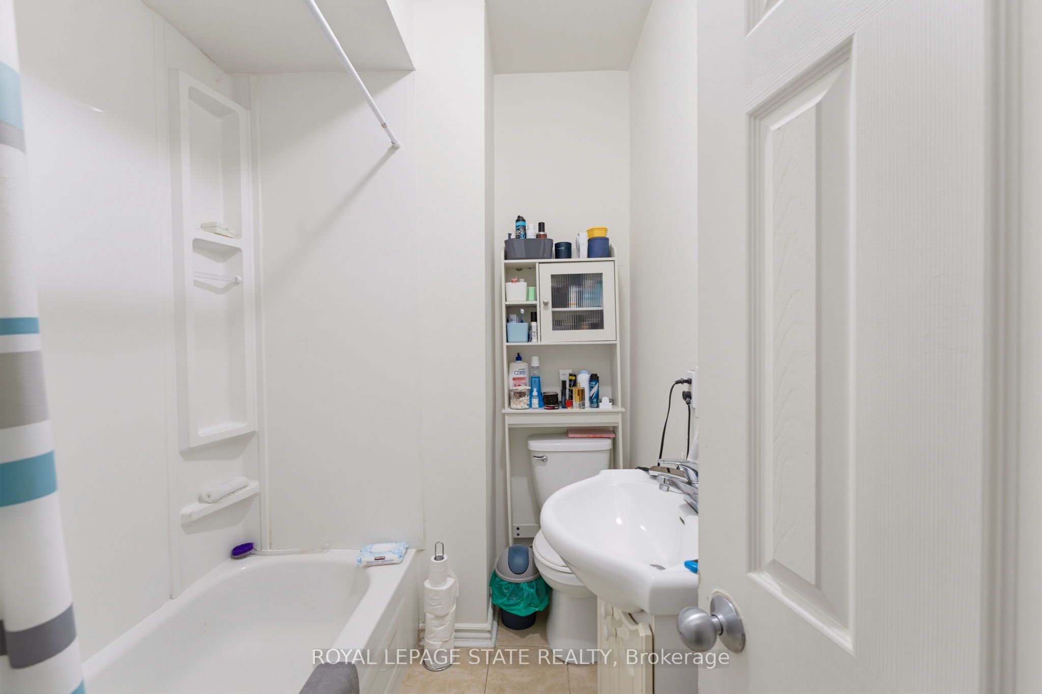 113 Wentworth Street S Property Photo 33