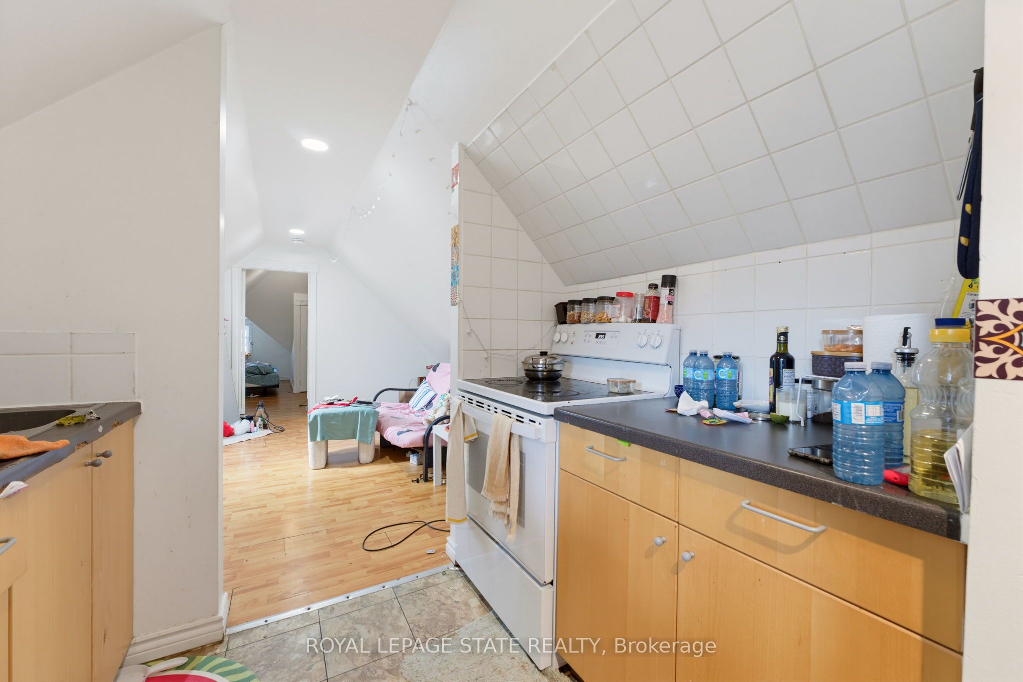 113 Wentworth Street S Property Photo 39