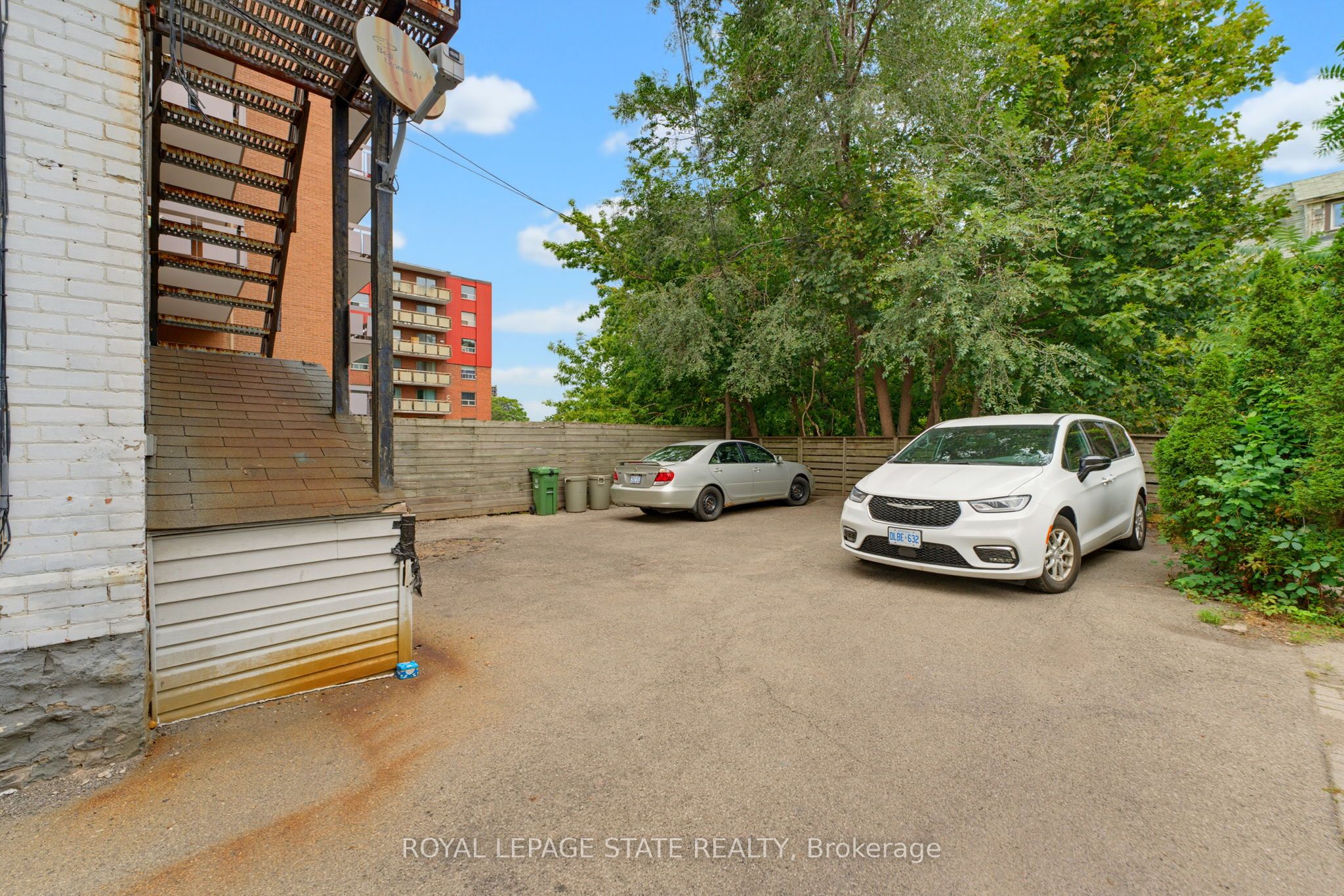 113 Wentworth Street S Property Photo 45
