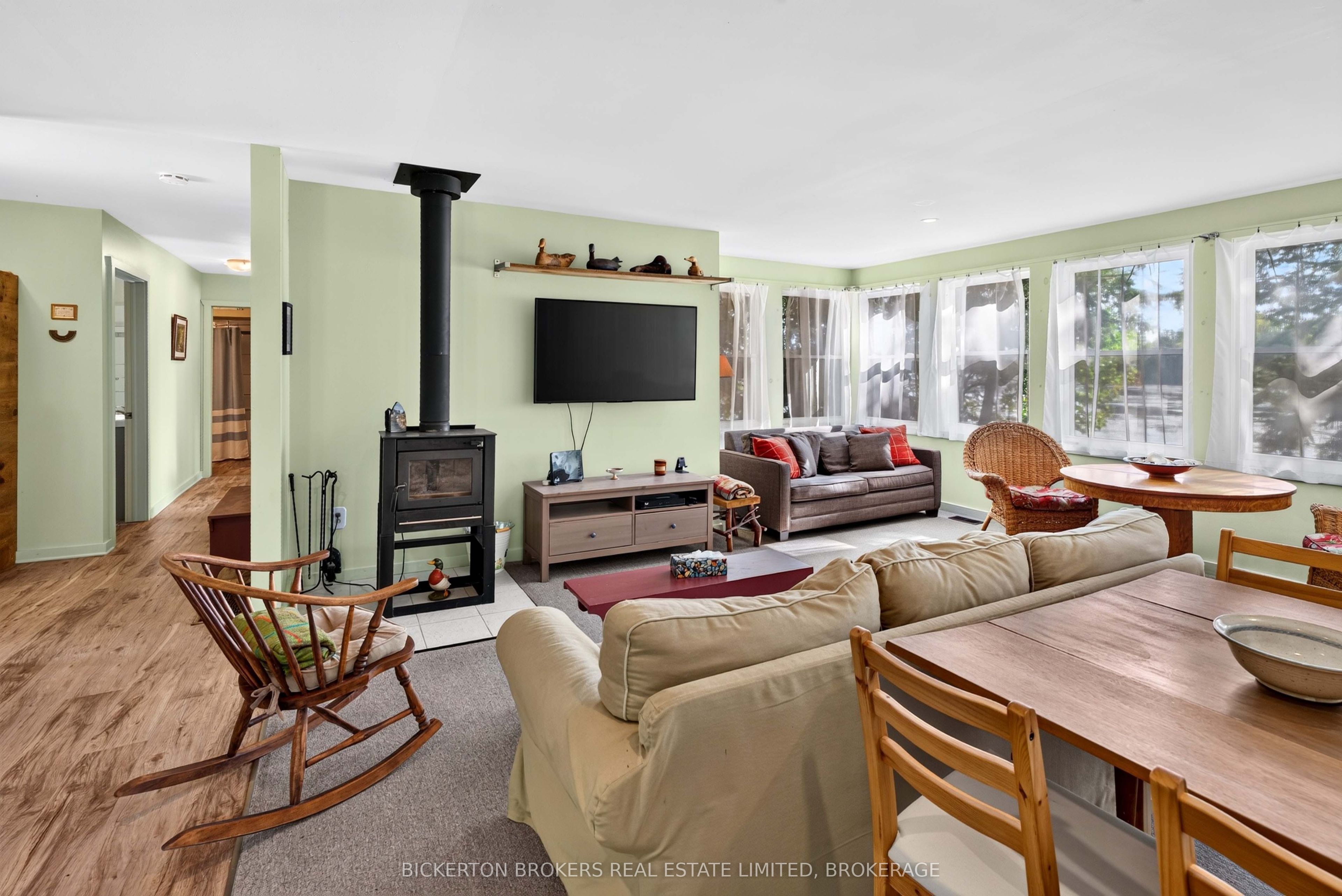 2 Ub6a Road Property Photo 17