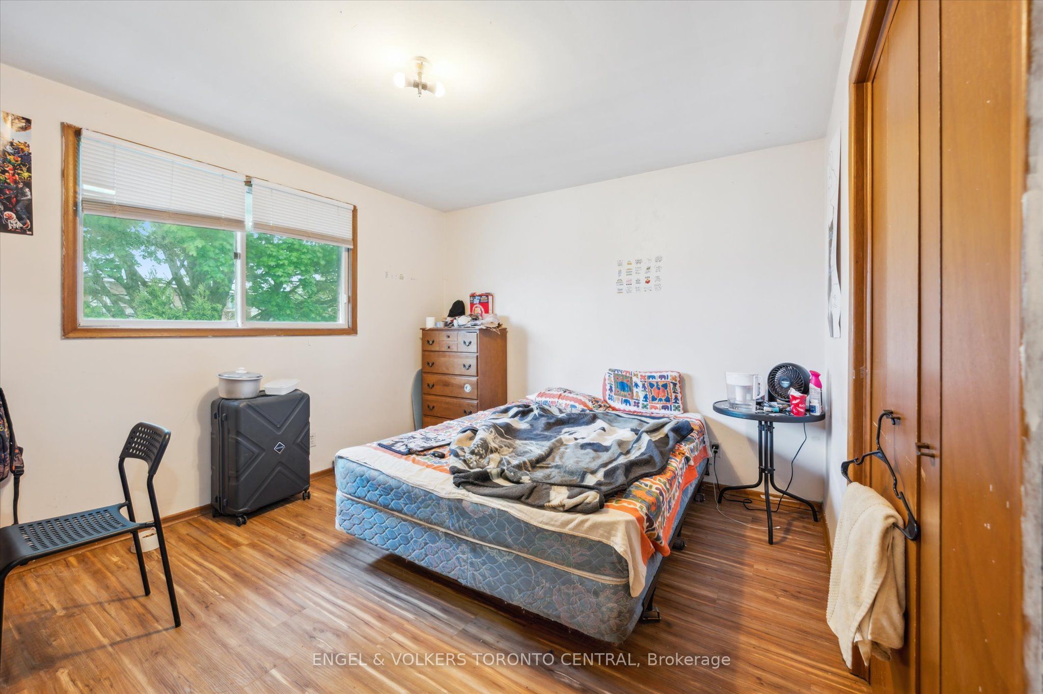 155 University Avenue E Property Photo 20