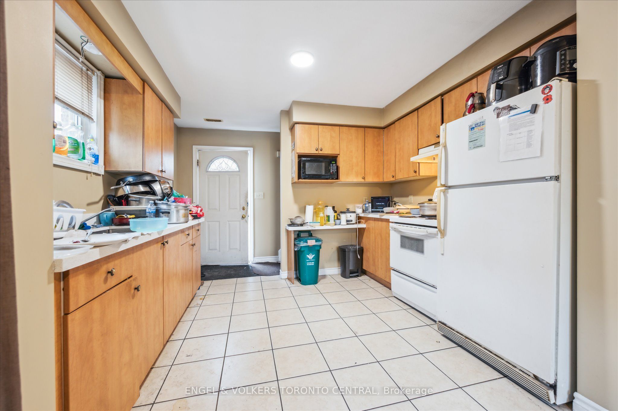 155 University Avenue E Property Photo 33