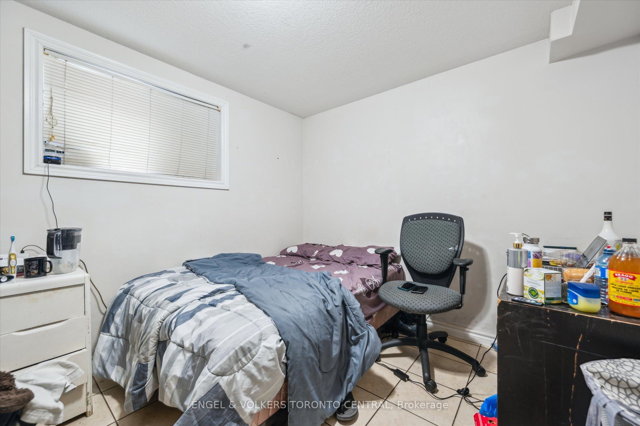 155 University Avenue E Property Photo 42