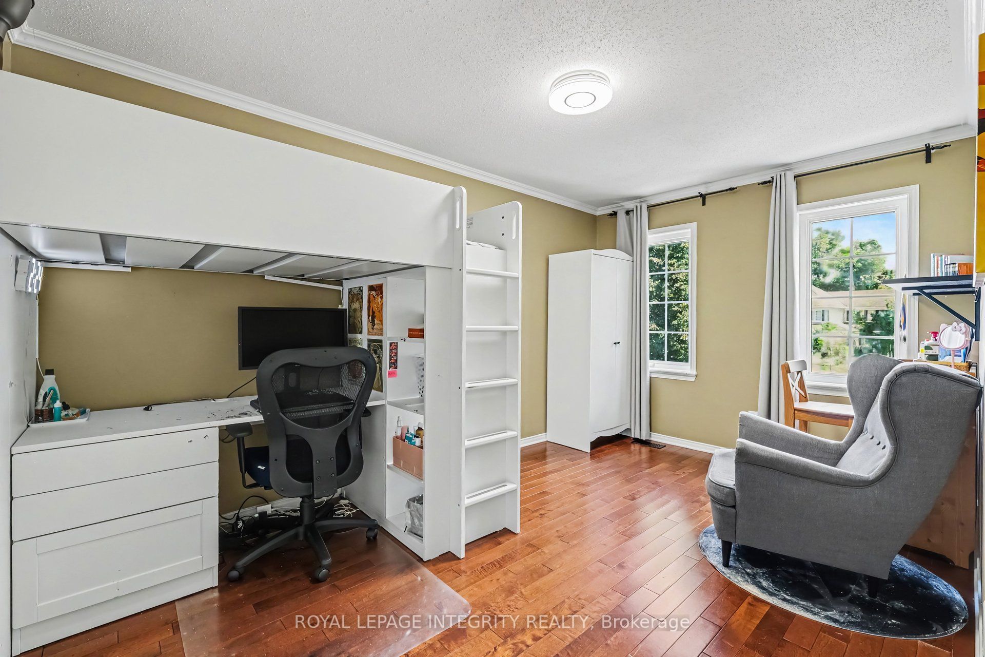 102 Hawktree Ridge Property Photo 17