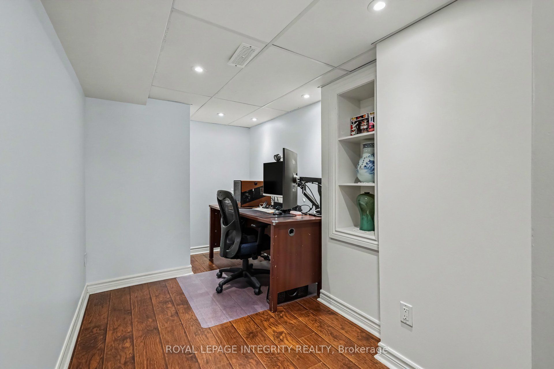 102 Hawktree Ridge Property Photo 20