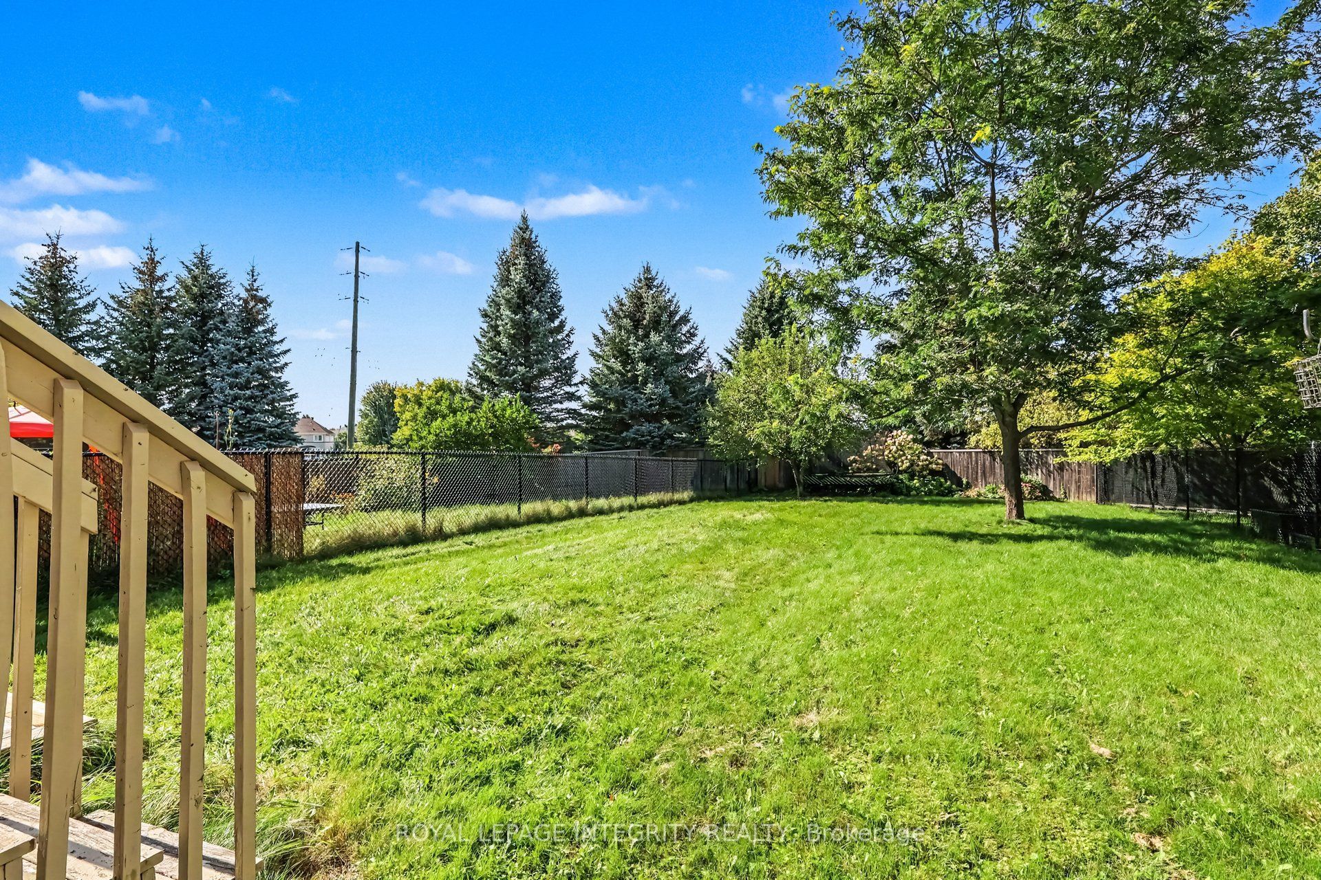 102 Hawktree Ridge Property Photo 23