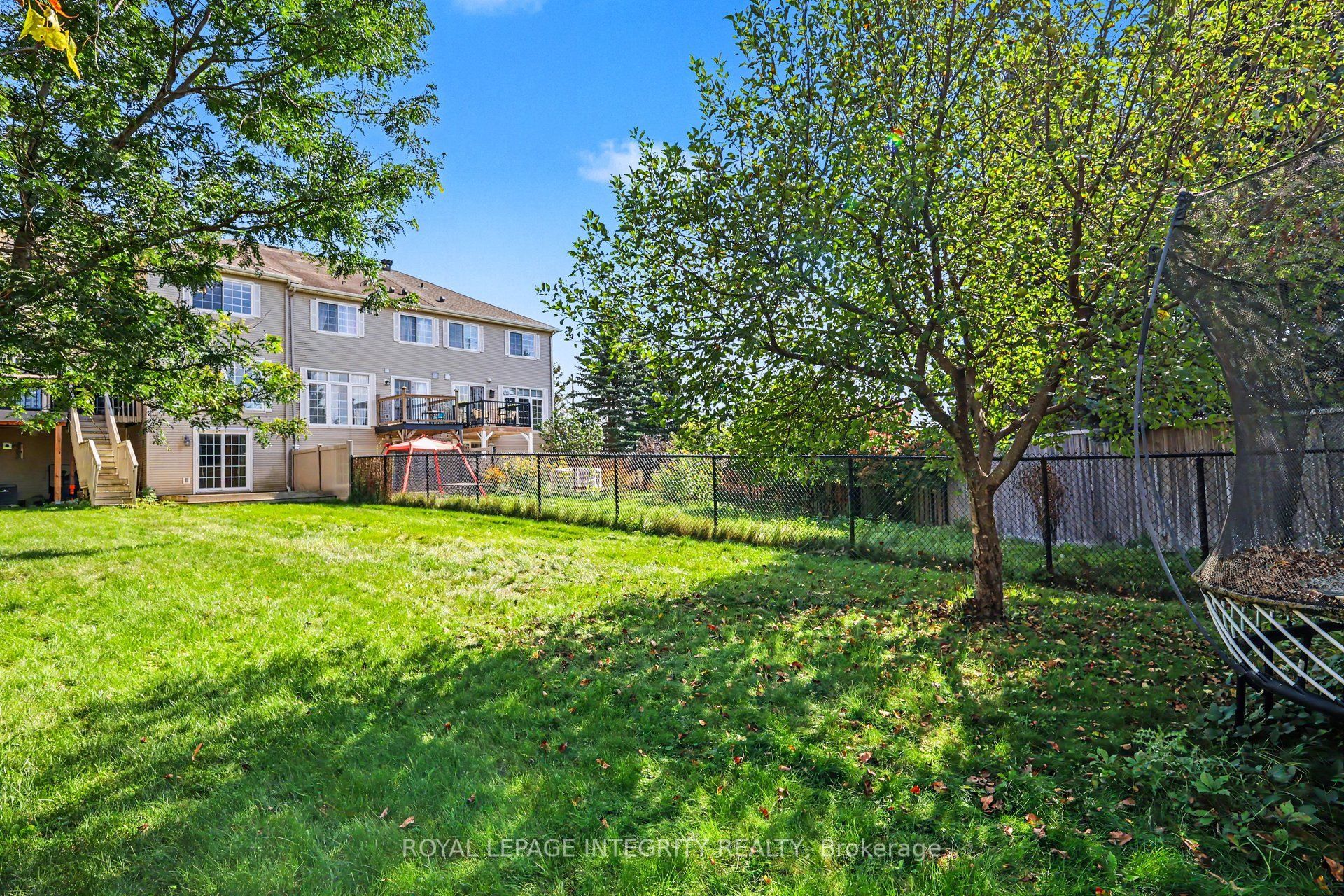 102 Hawktree Ridge Property Photo 24