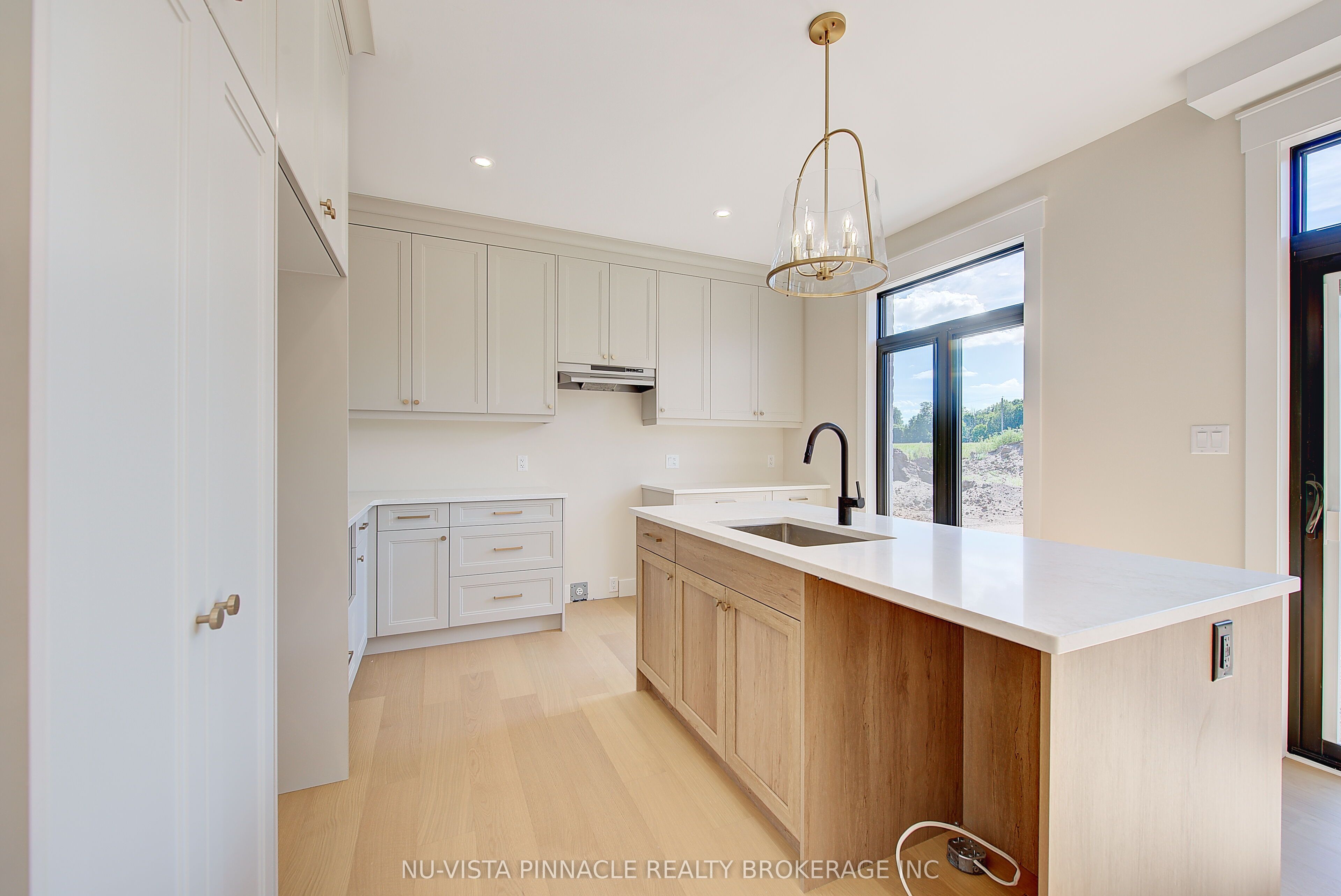 77 Basil Crescent Property Photo 16