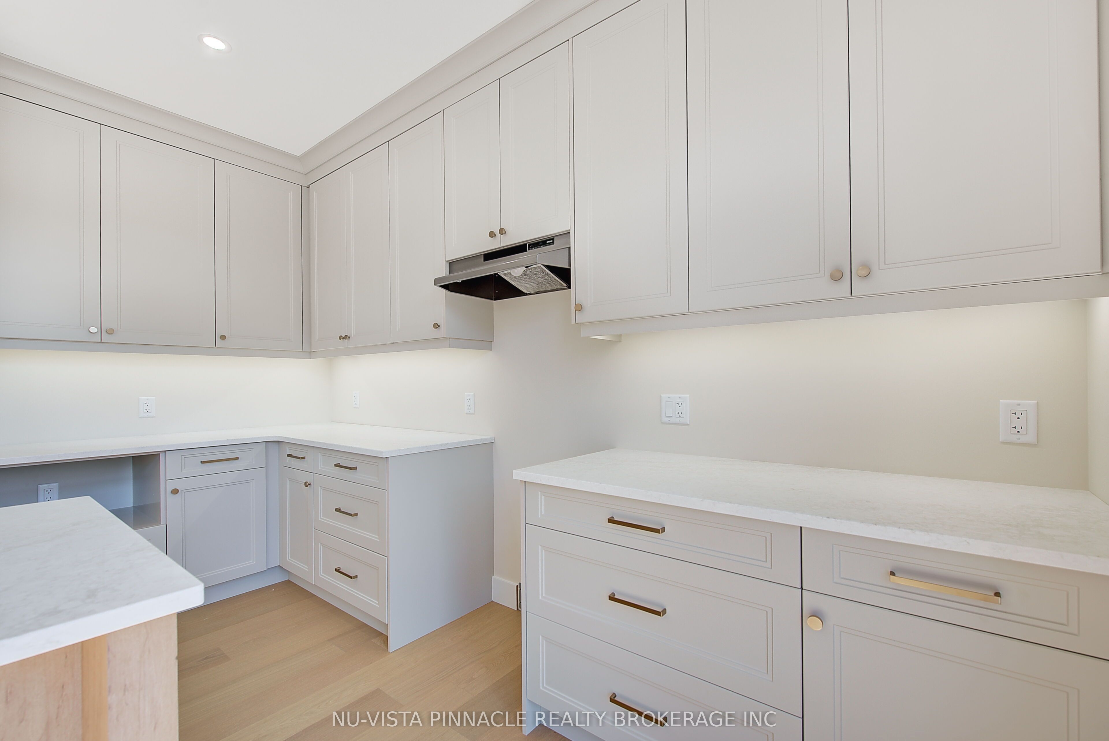 77 Basil Crescent Property Photo 17