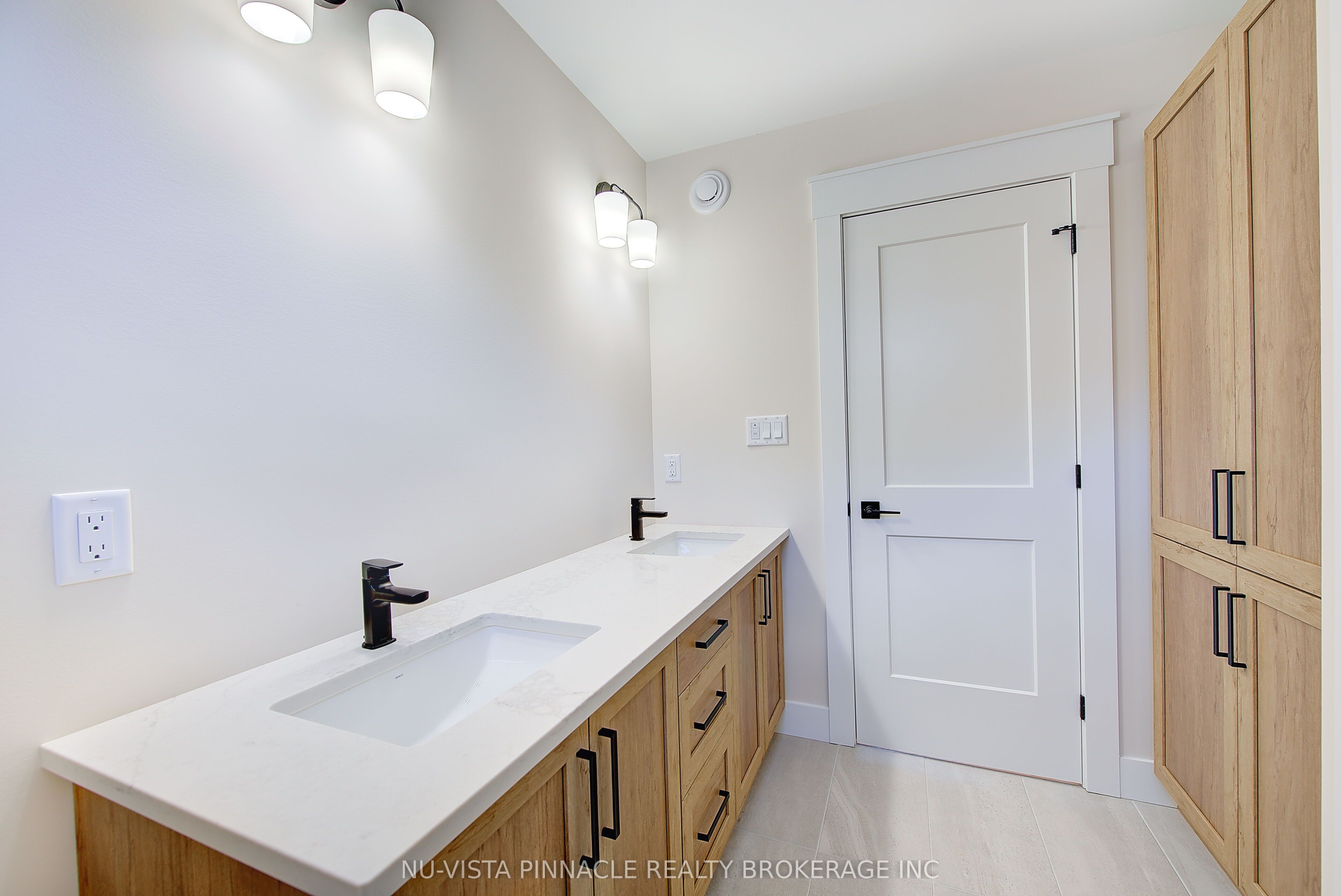 77 Basil Crescent Property Photo 33