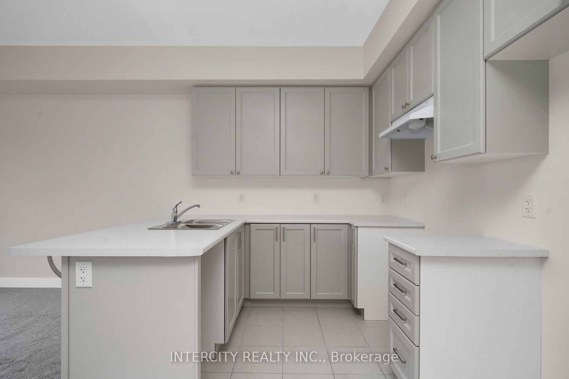 100 Walden Drive Blk 7 Unit 3 Property Photo 10