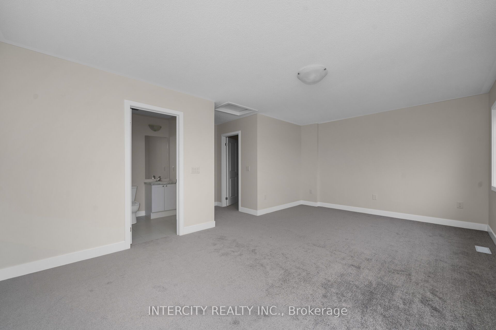 100 Walden Drive Blk 7 Unit 3 Property Photo 16