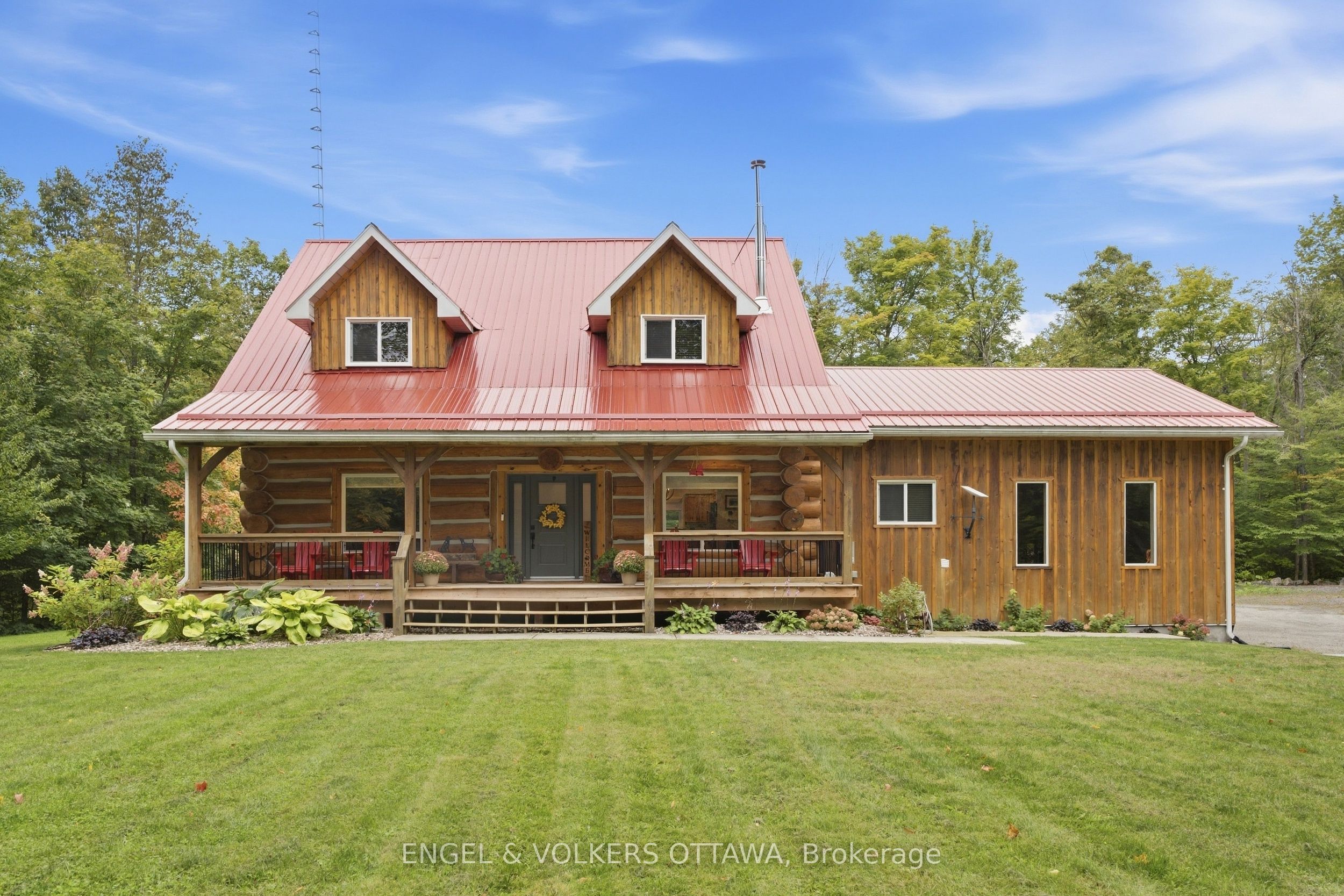 935 Kippen Road Property Photo 1