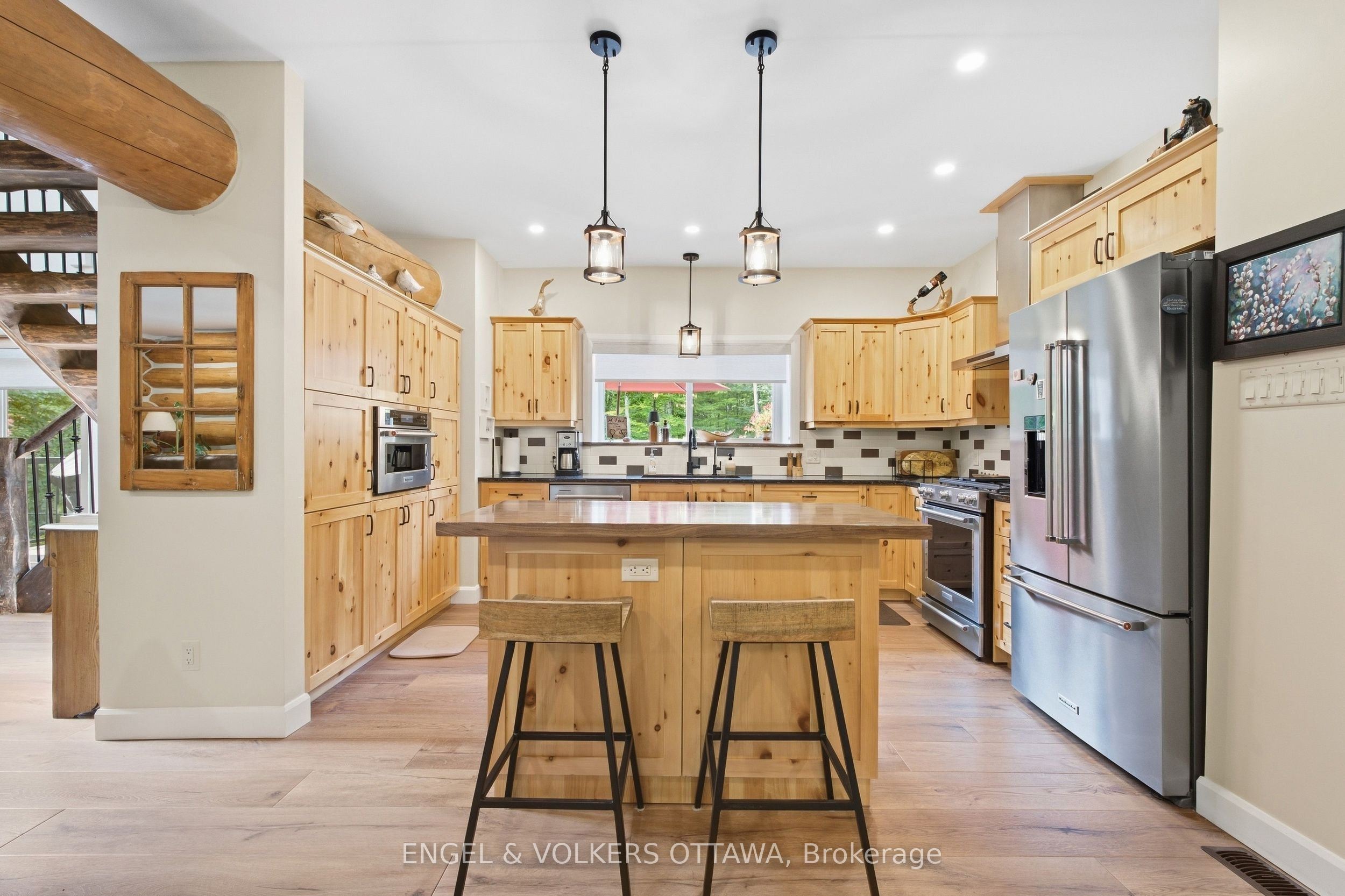 935 Kippen Road Property Photo 10