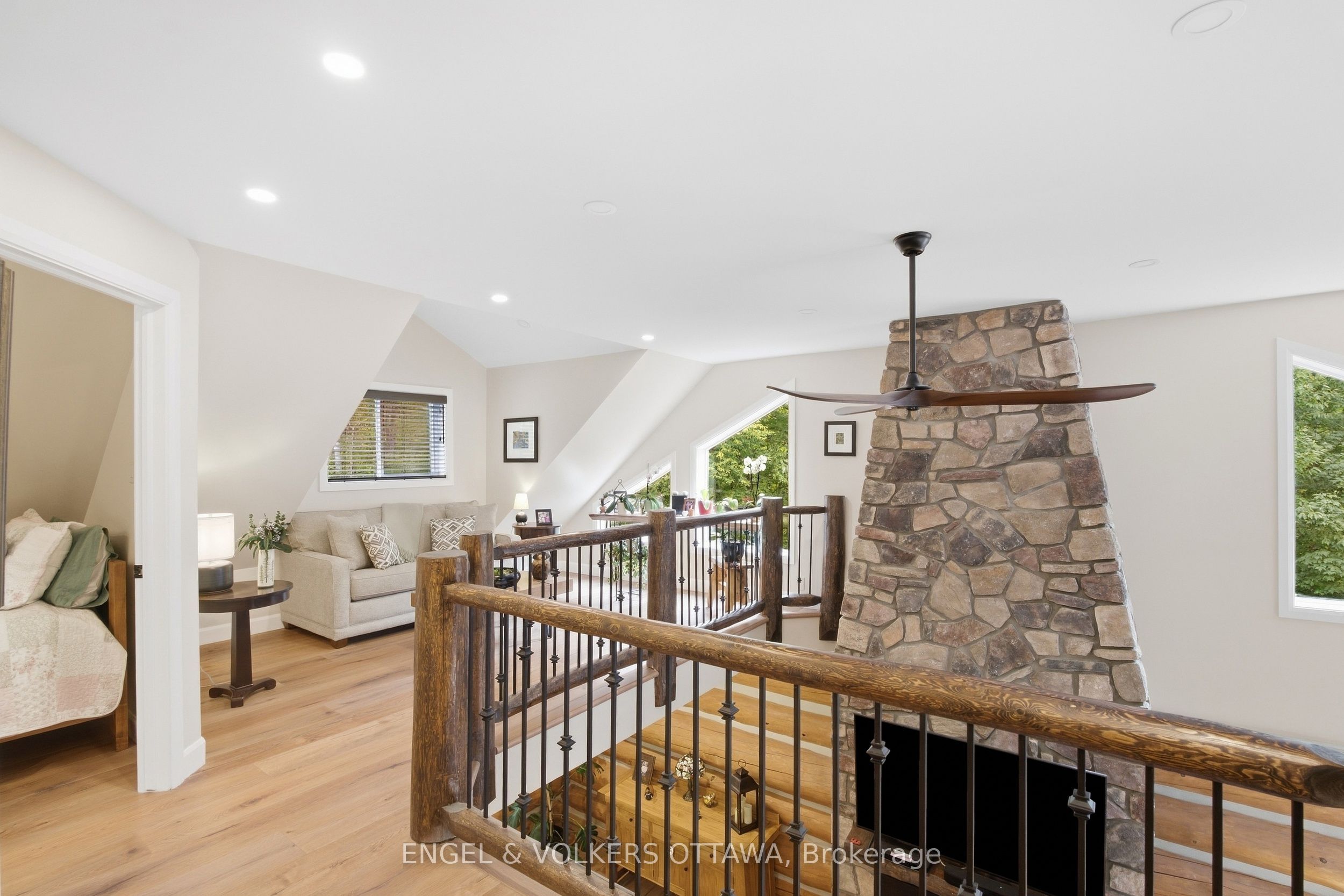 935 Kippen Road Property Photo 22