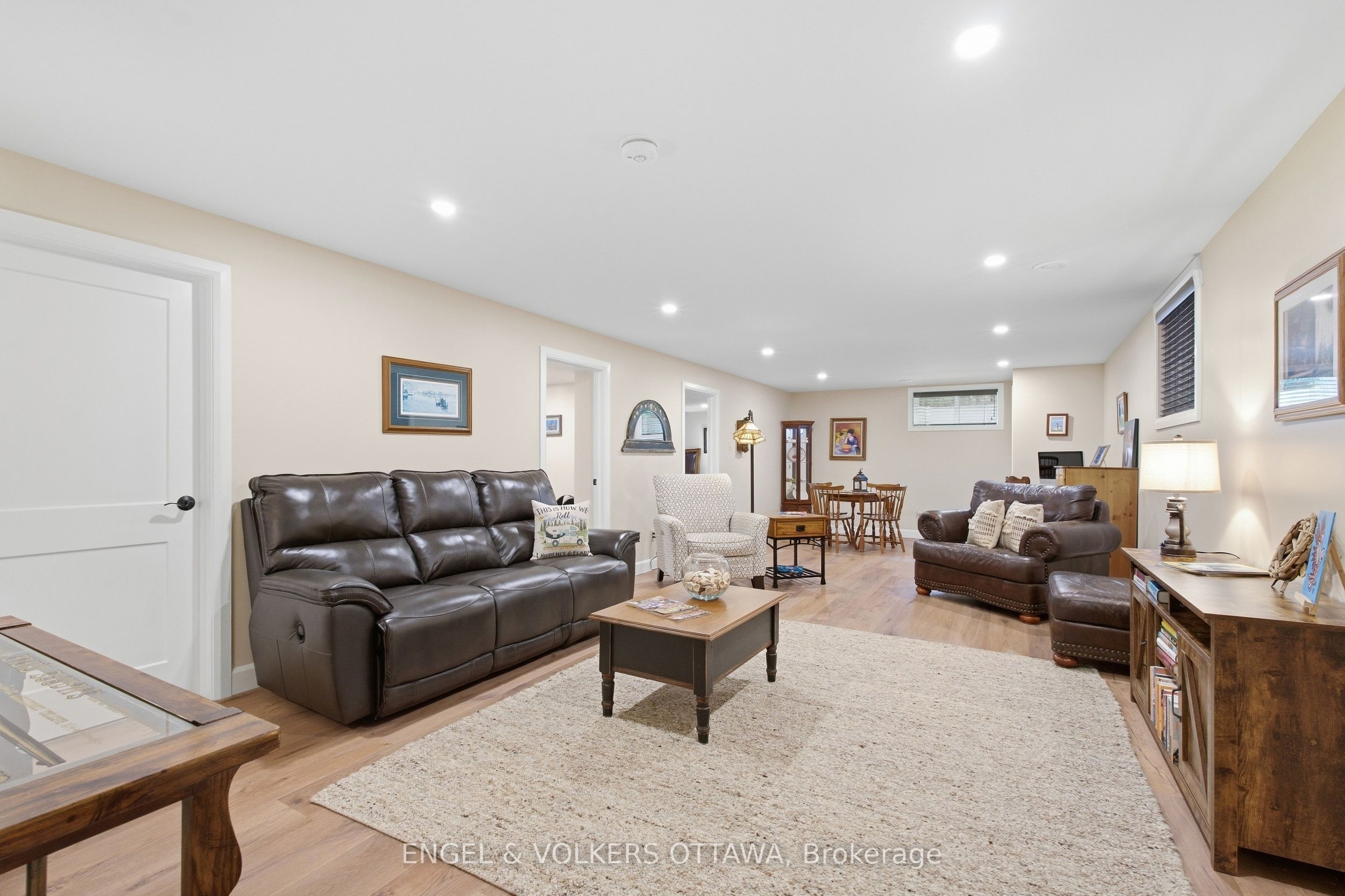 935 Kippen Road Property Photo 32