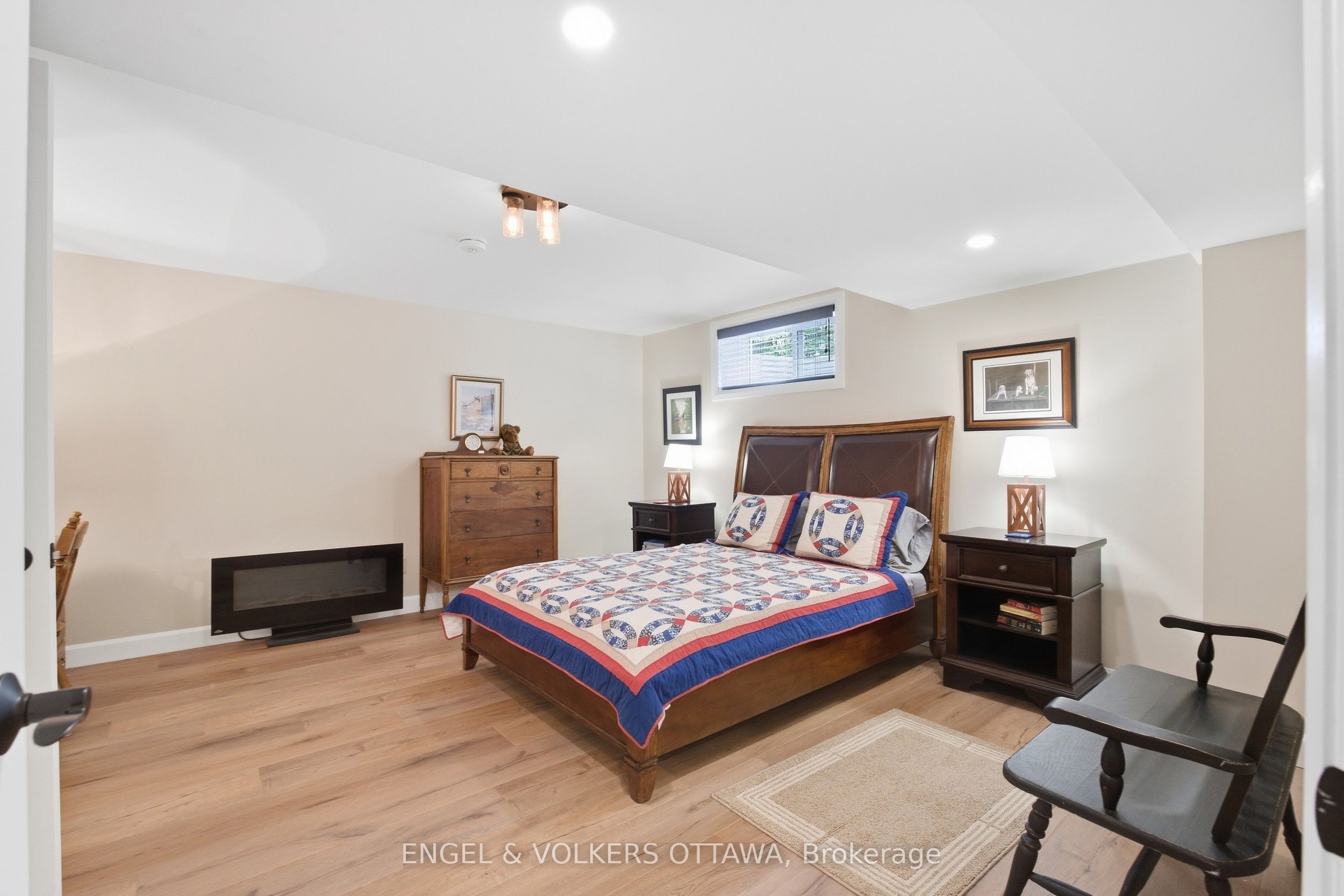 935 Kippen Road Property Photo 34