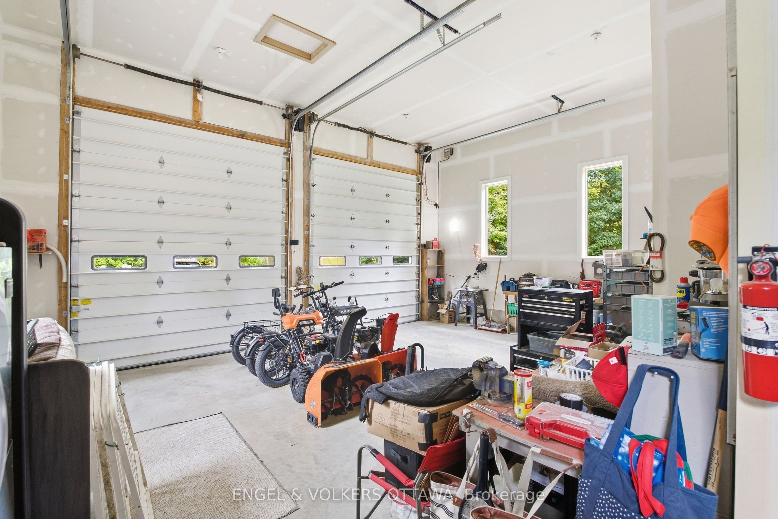 935 Kippen Road Property Photo 38