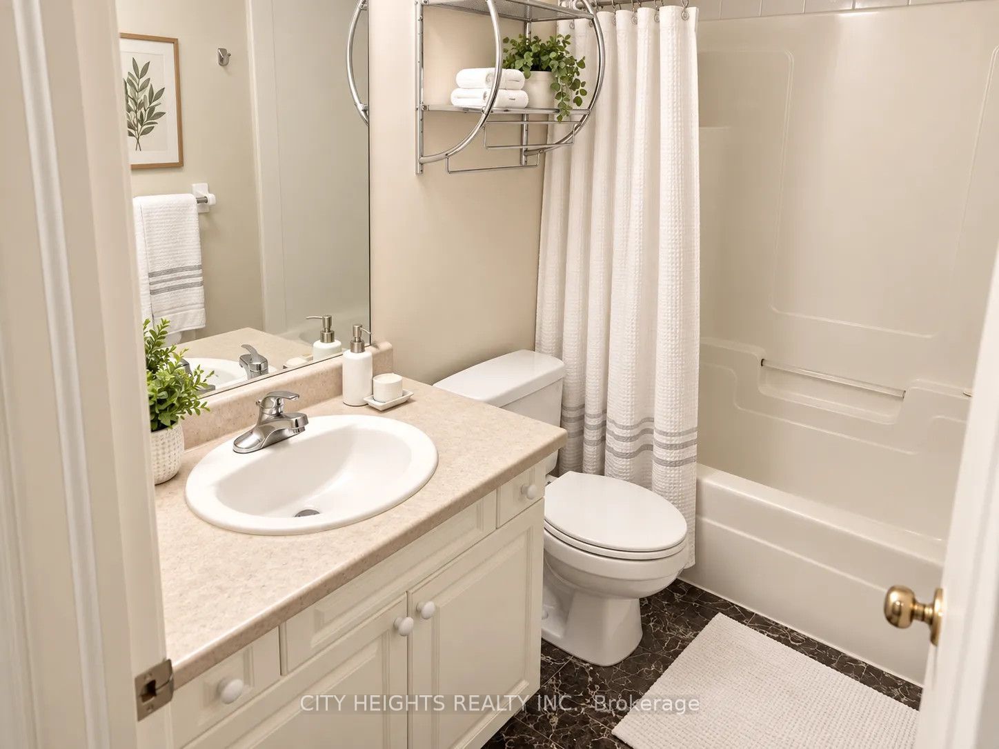 1058 Lexington Circle Upper Level Property Photo 7