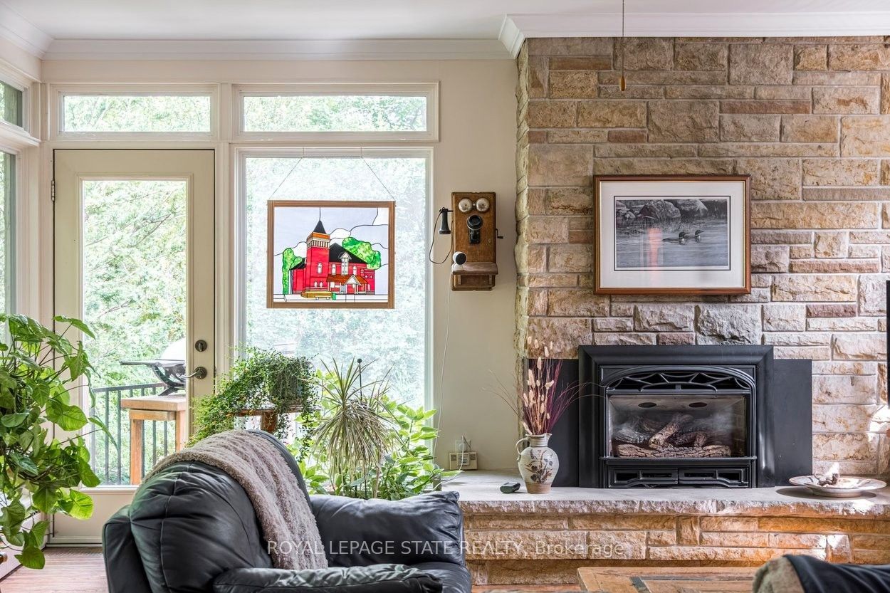 18 Forsyth Avenue N Property Photo 26