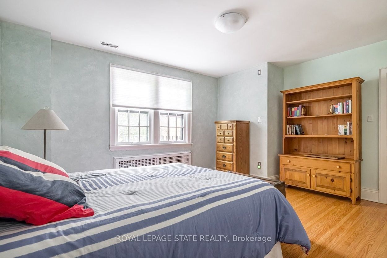 18 Forsyth Avenue N Property Photo 39