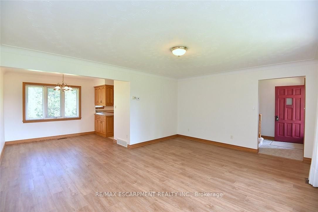 2407 Caistor Centre Road Property Photo 8