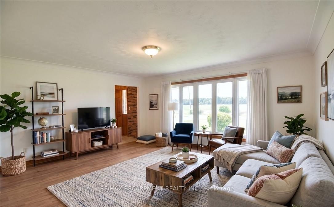 2407 Caistor Centre Road Property Photo 9