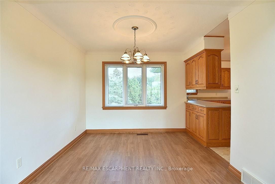 2407 Caistor Centre Road Property Photo 11
