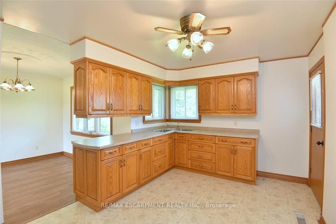 2407 Caistor Centre Road Property Photo 13