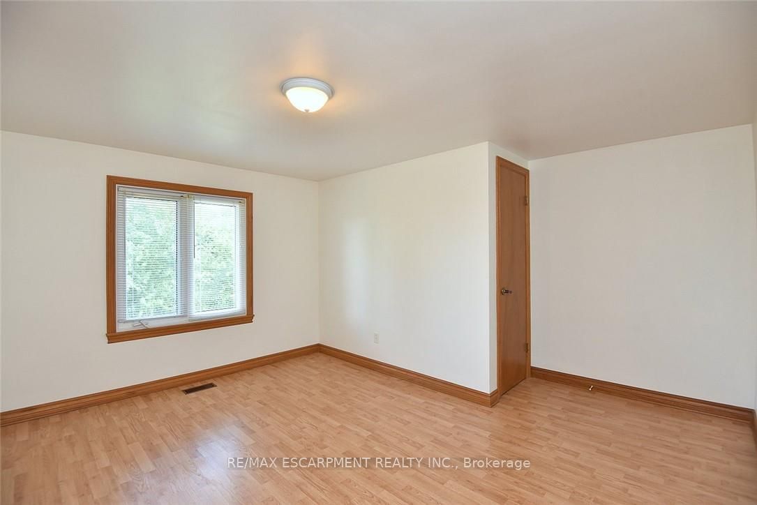 2407 Caistor Centre Road Property Photo 24