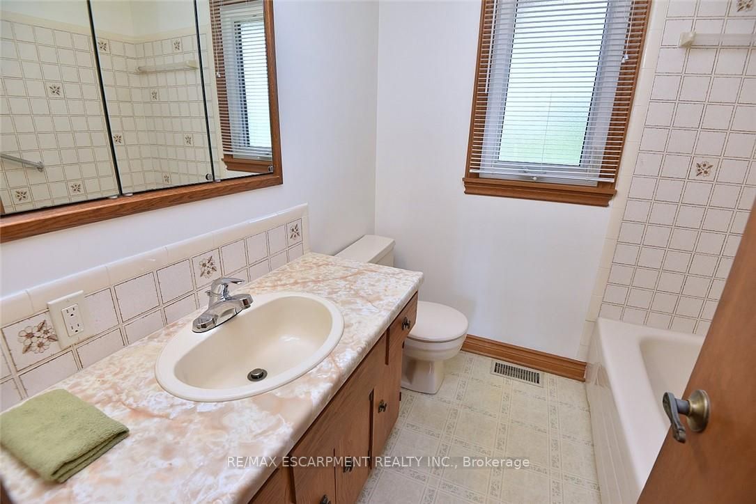 2407 Caistor Centre Road Property Photo 27