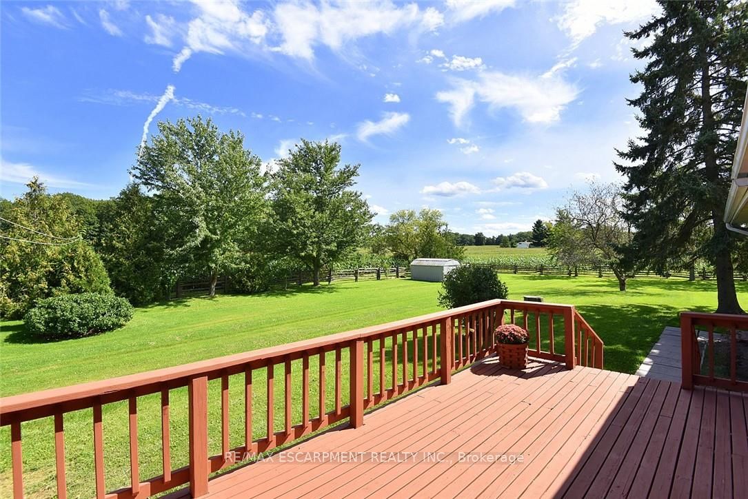 2407 Caistor Centre Road Property Photo 35