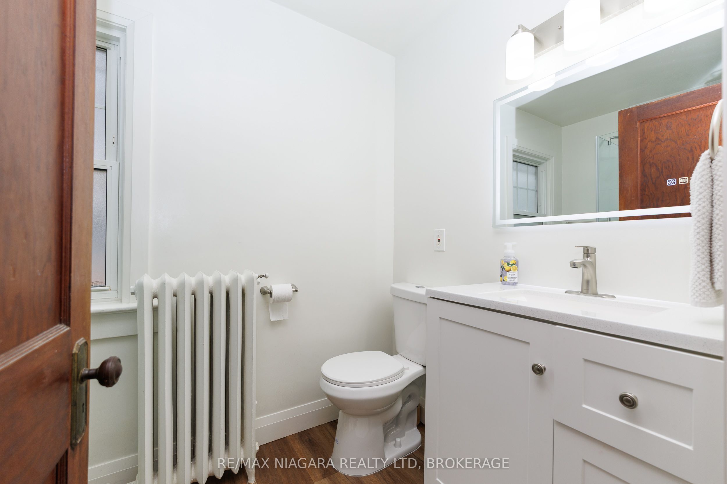 4864 Simcoe Street Property Photo 21