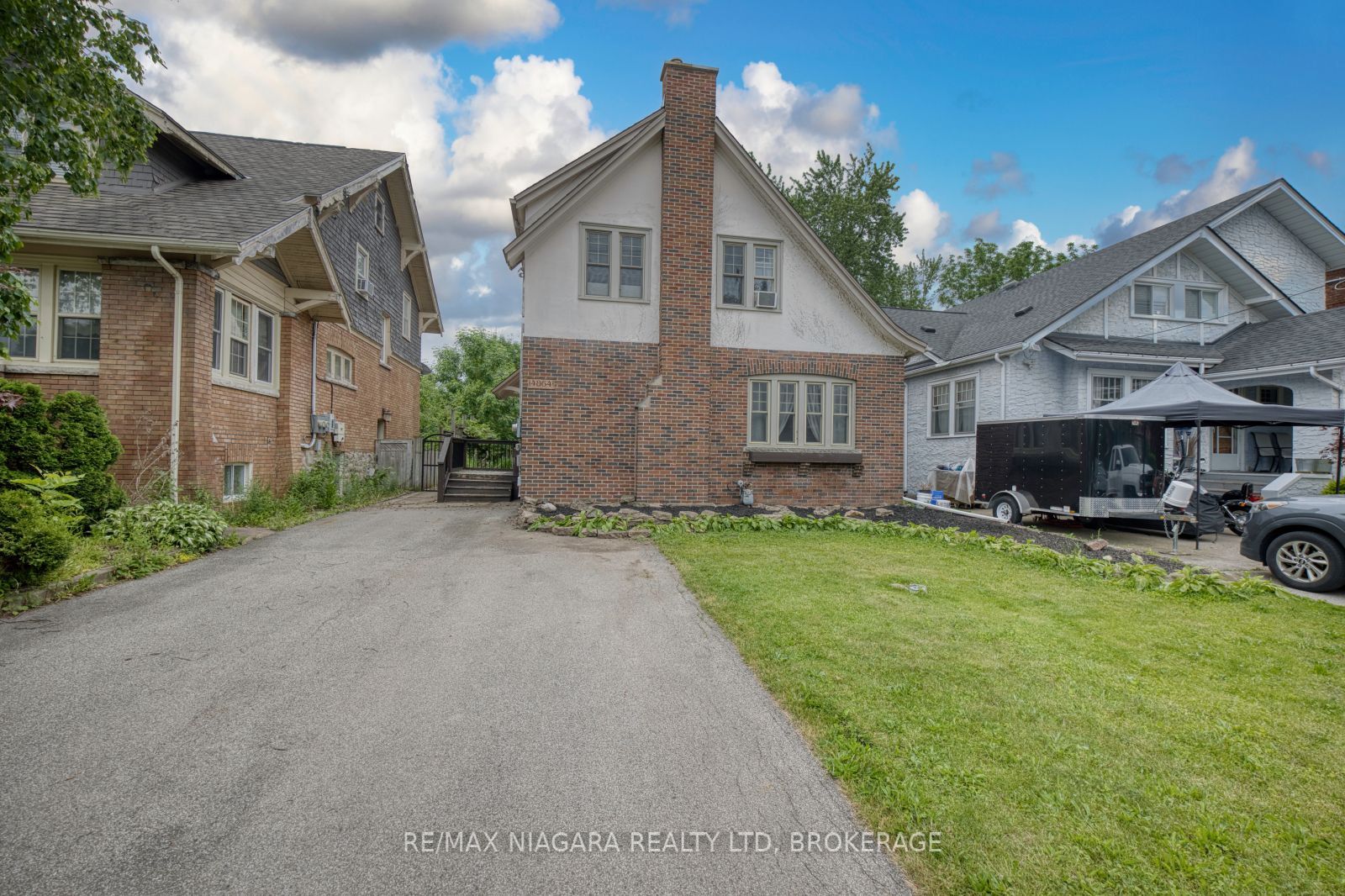 4864 Simcoe Street Property Photo 25
