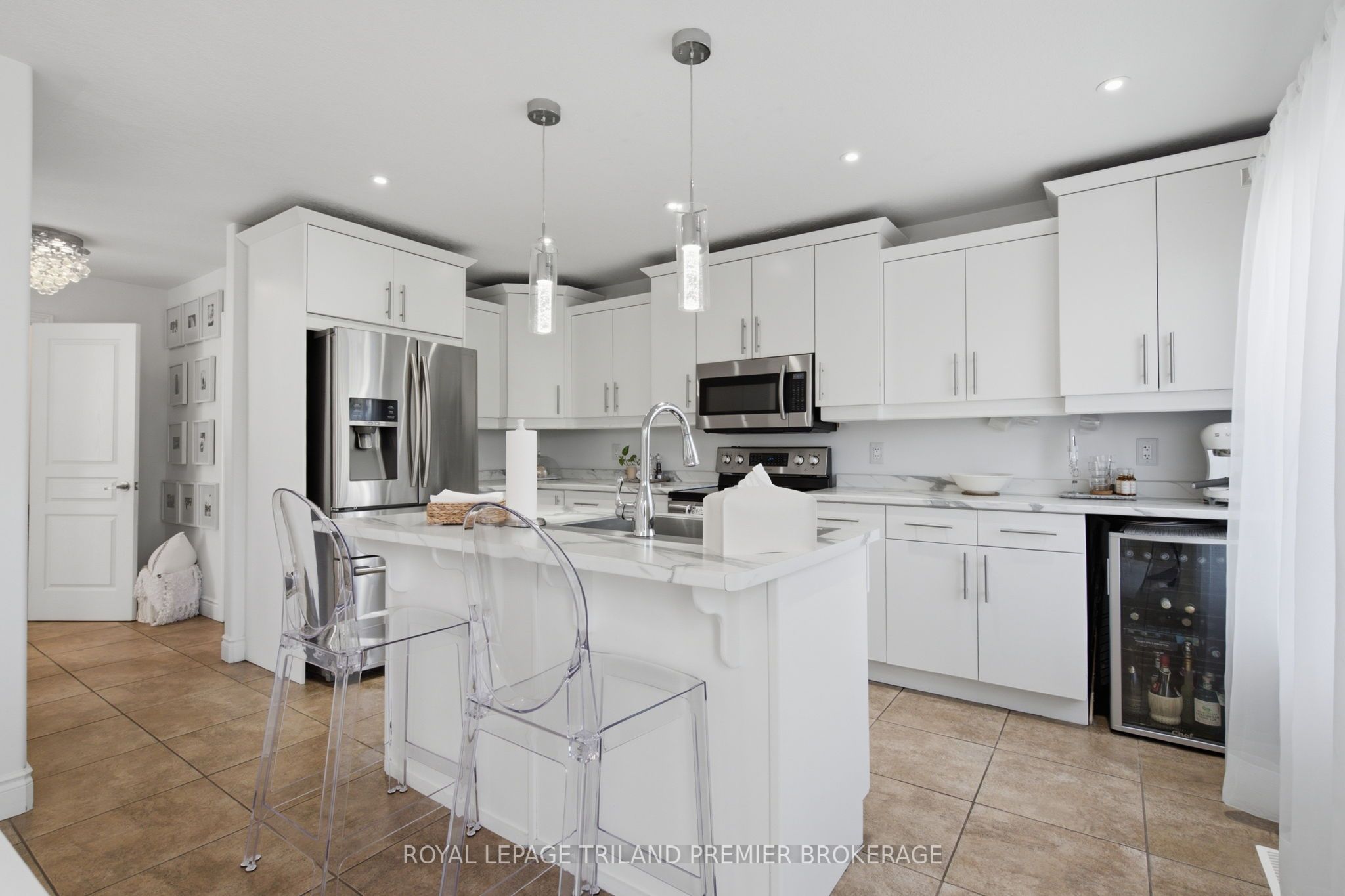 570 Garibaldi Avenue Property Photo 14