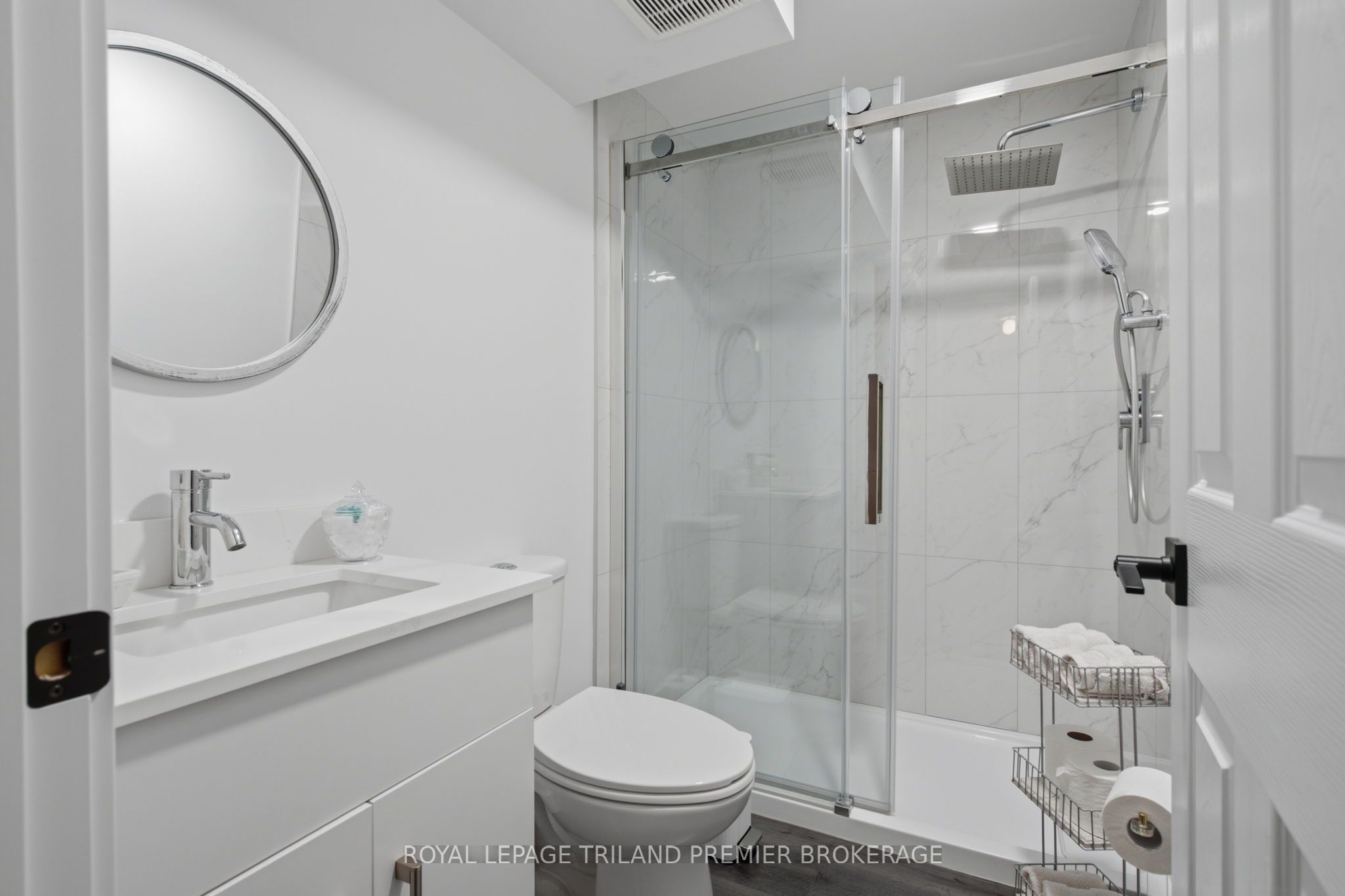 570 Garibaldi Avenue Property Photo 35