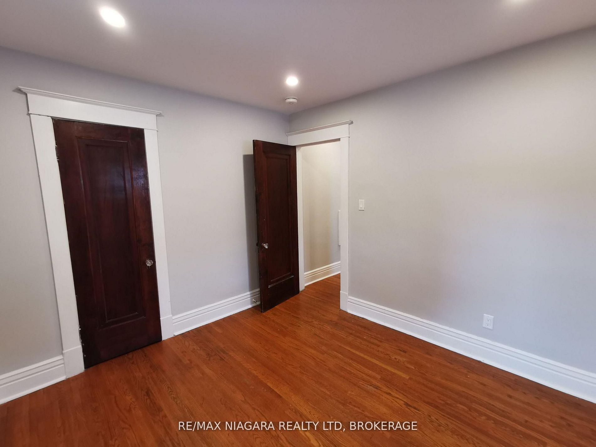 5161-5163 River Road Property Photo 20