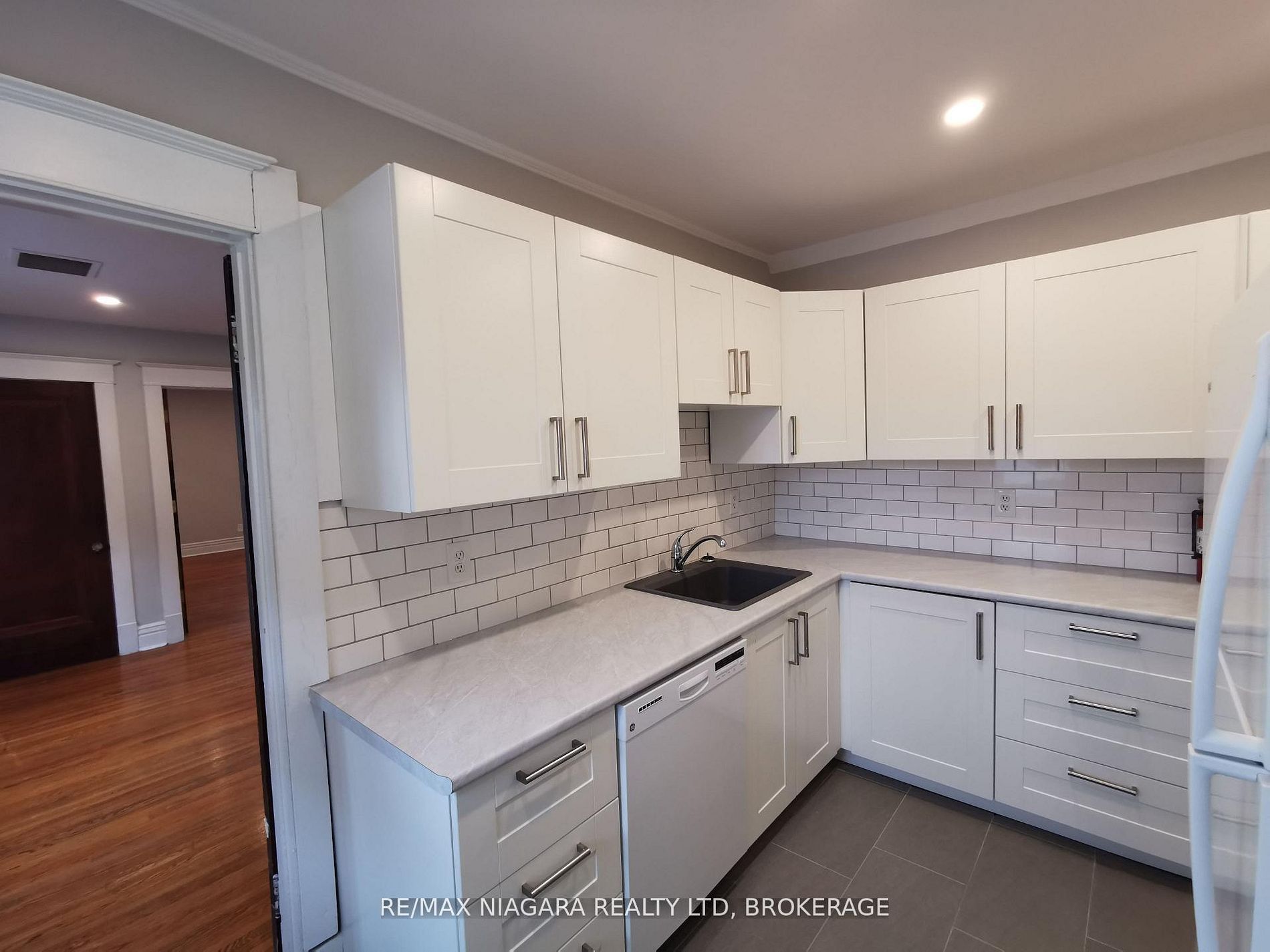 5161-5163 River Road Property Photo 22