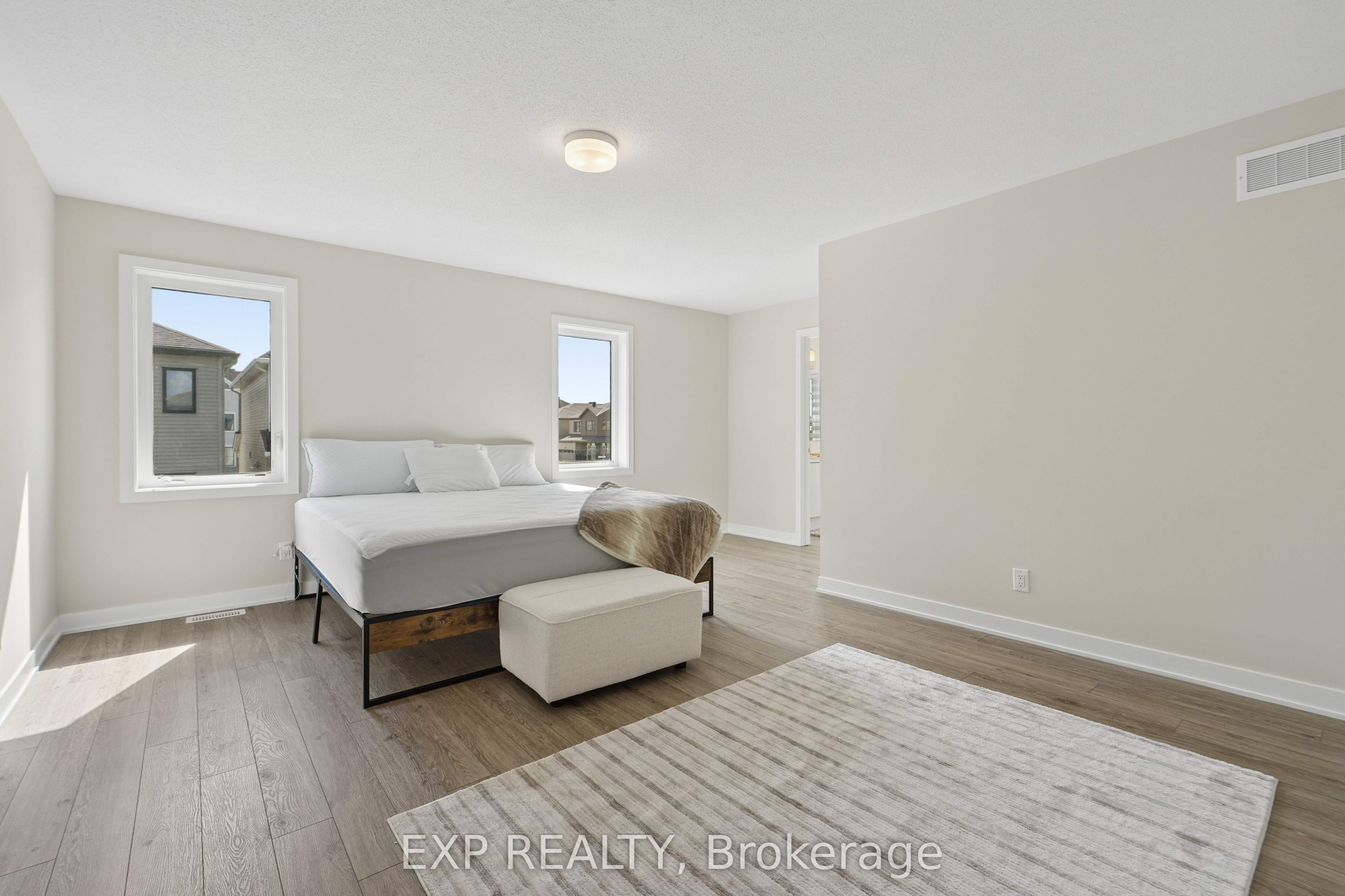 6384 Ottawa St W Street Property Photo 14