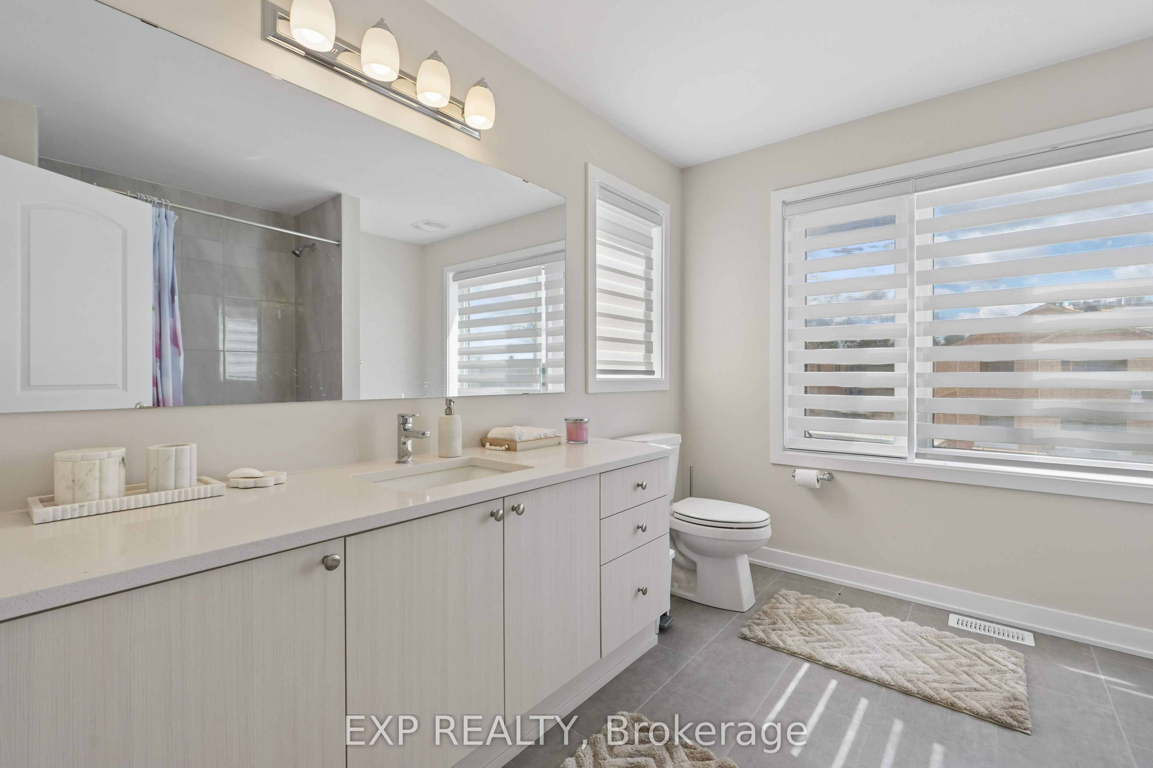 6384 Ottawa St W Street Property Photo 18