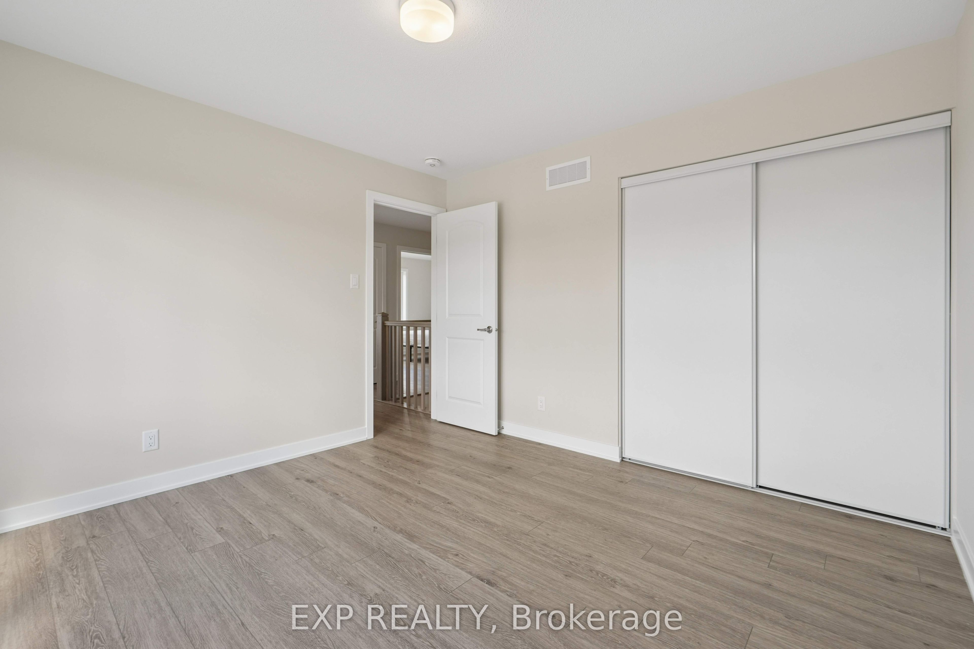 6384 Ottawa St W Street Property Photo 21