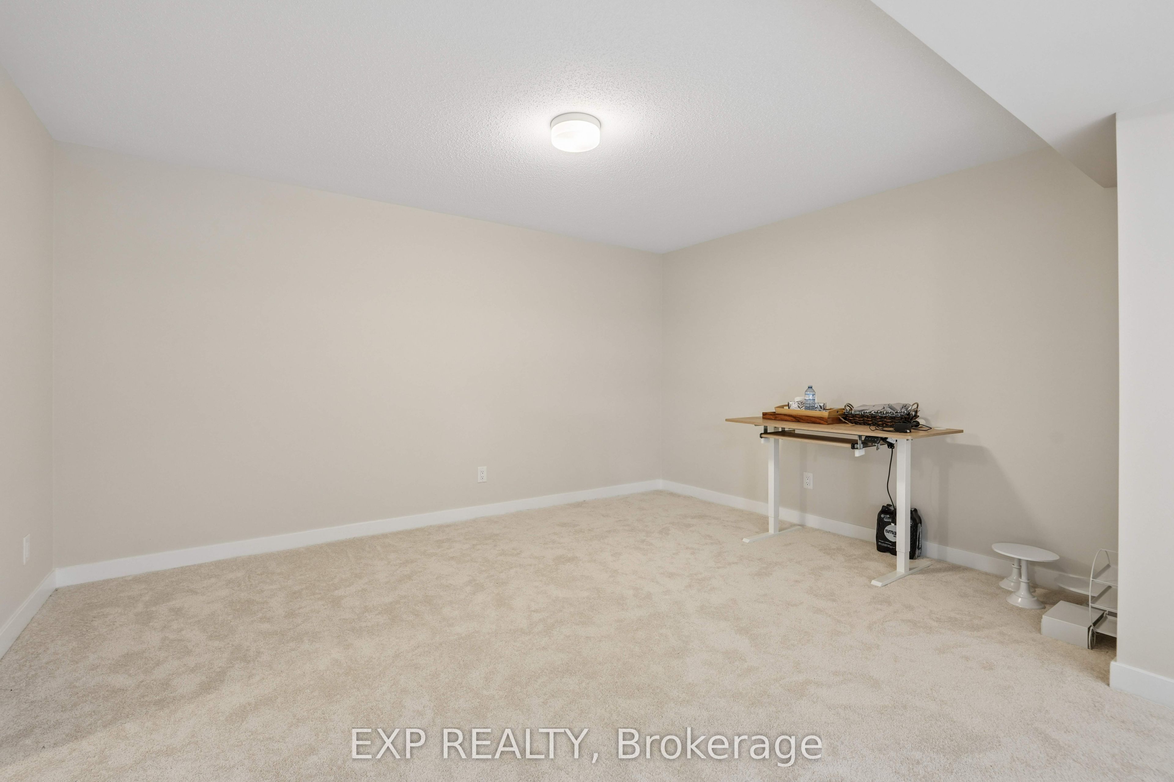 6384 Ottawa St W Street Property Photo 30