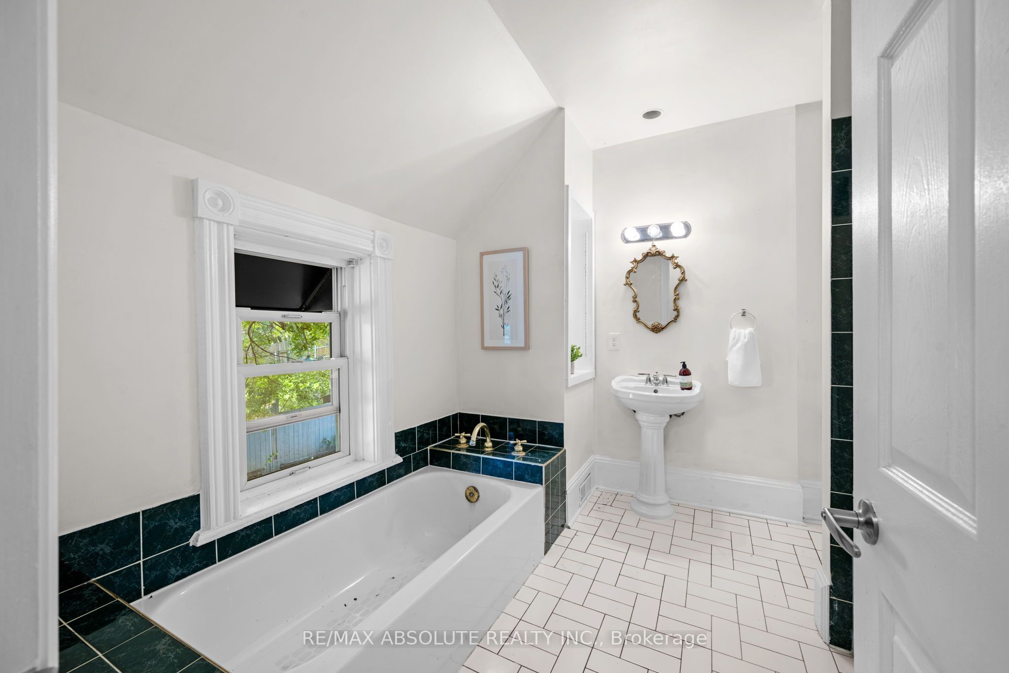 903 River Road Property Photo 22