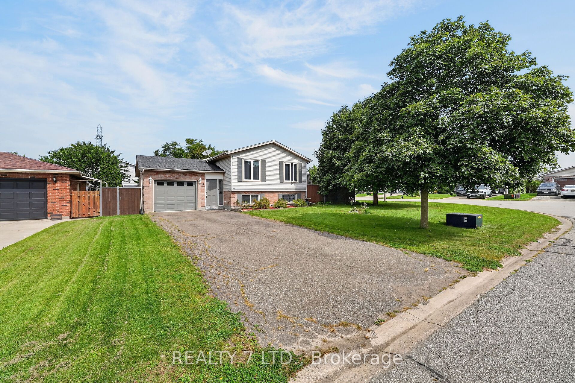 54 Cowan Drive Property Photo 2