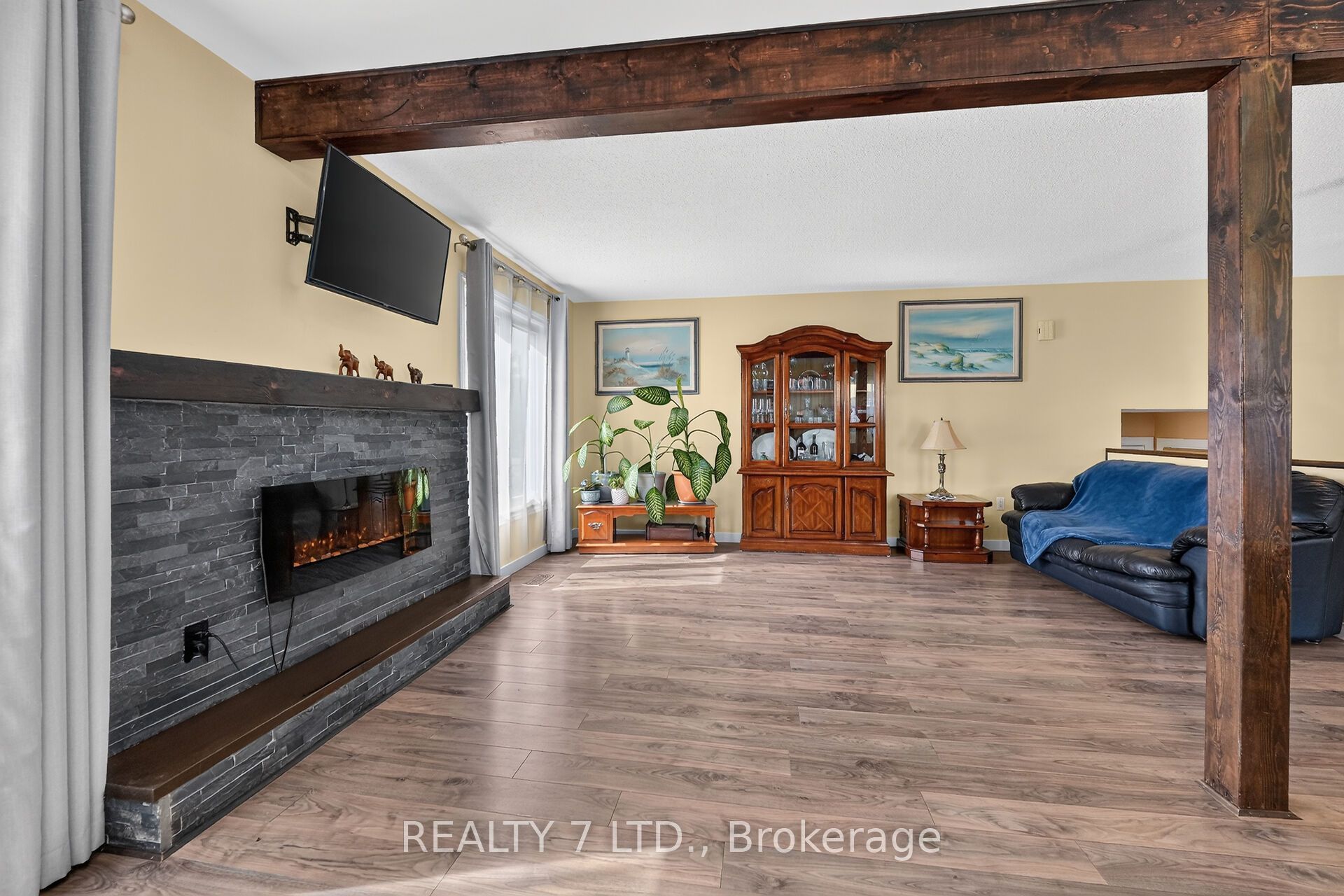 54 Cowan Drive Property Photo 9