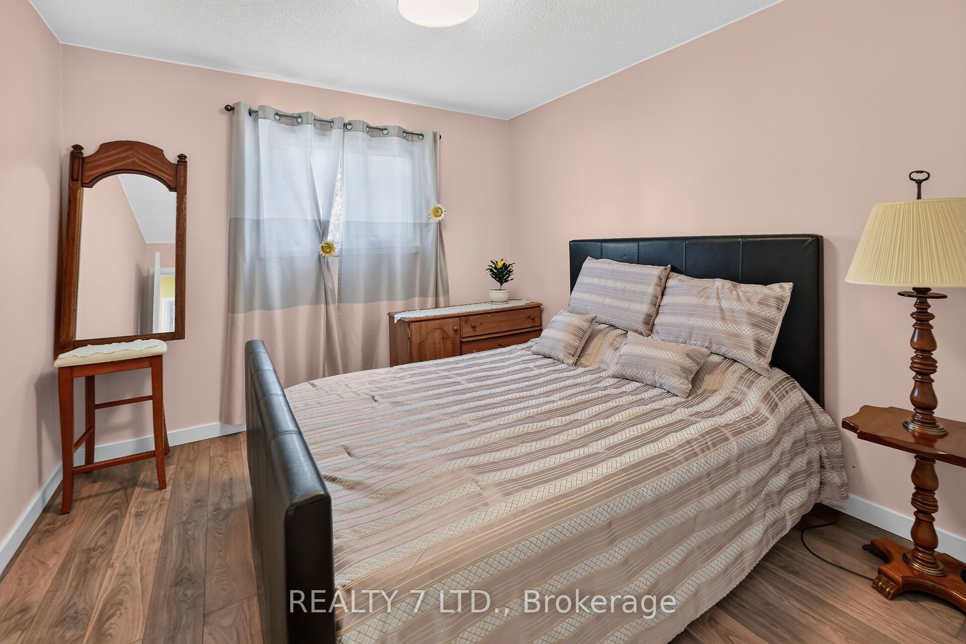 54 Cowan Drive Property Photo 14