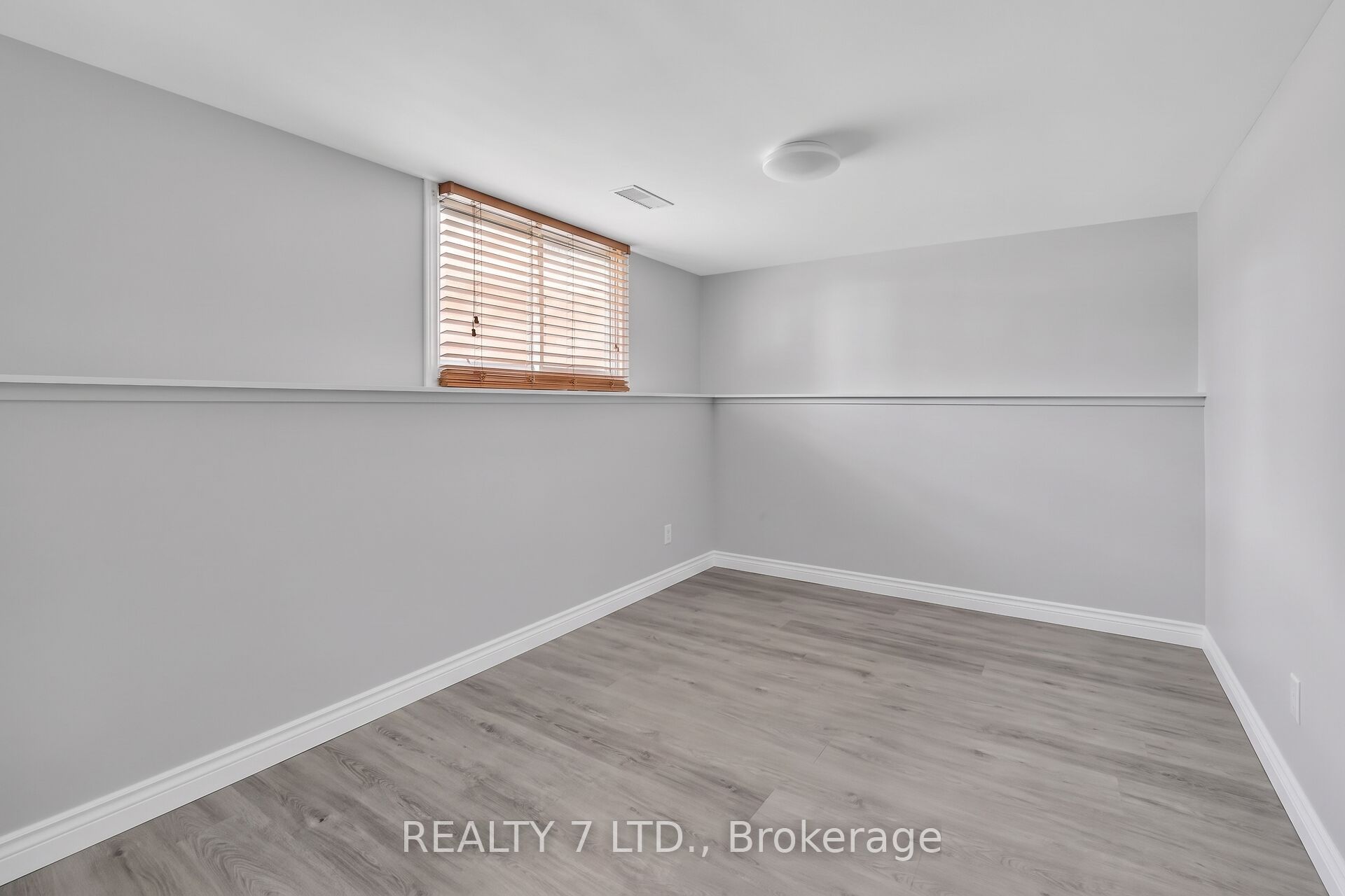 54 Cowan Drive Property Photo 28